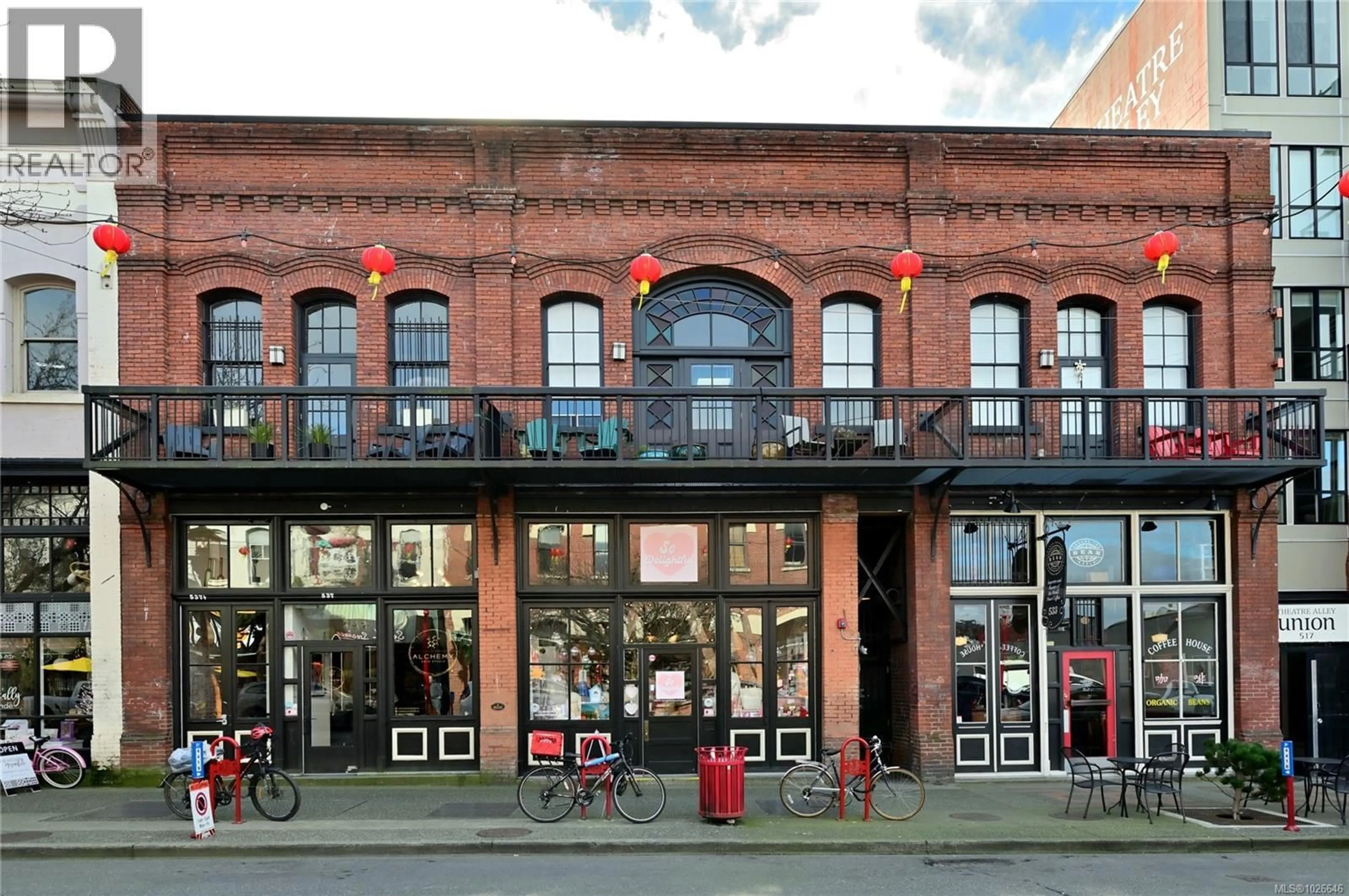 Patio, building for 210 - 535 FISGARD STREET, Victoria British Columbia V8W1R3