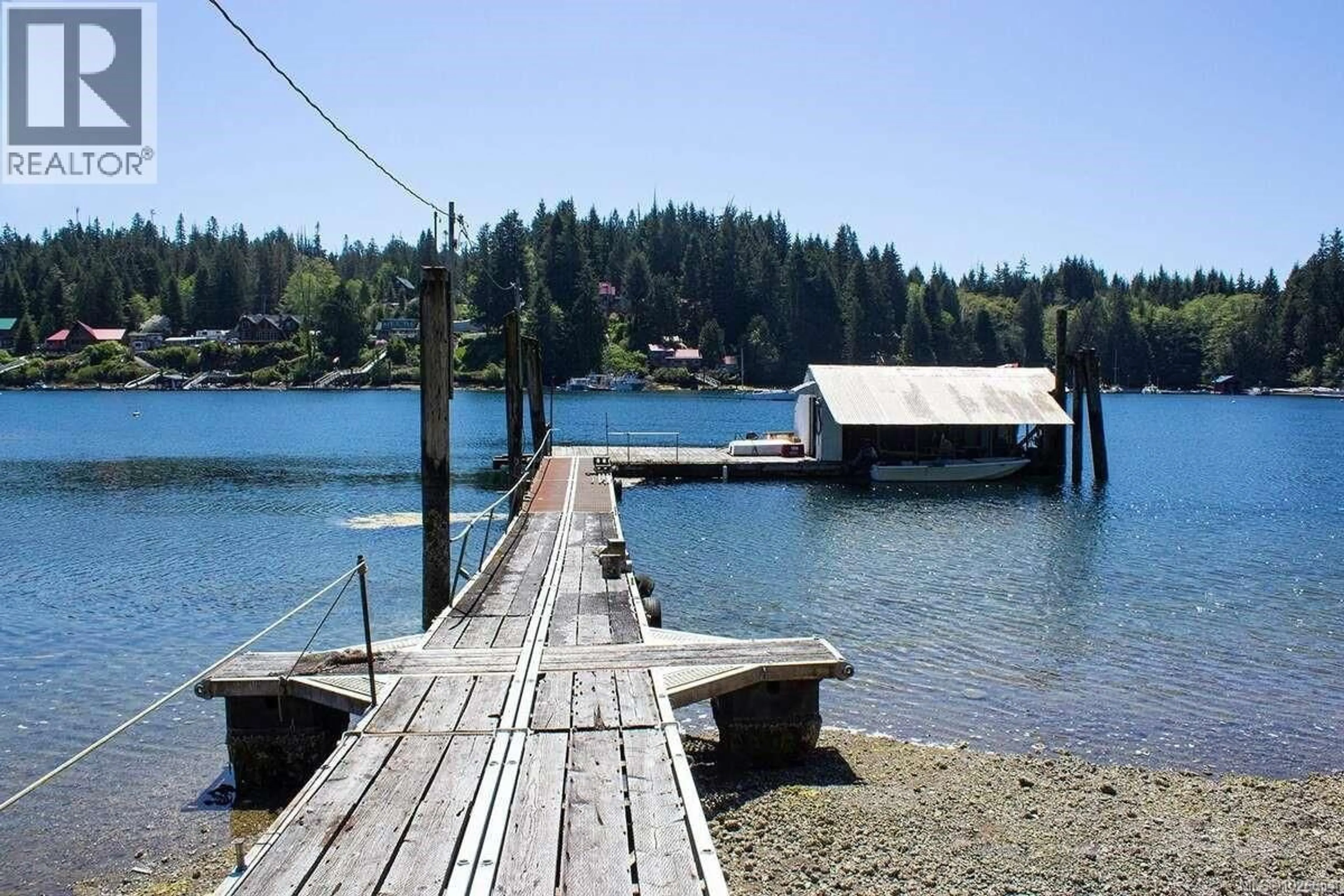 Patio, water/lake/river/ocean view for 326 GRAPPLER, Bamfield British Columbia V0R1B0