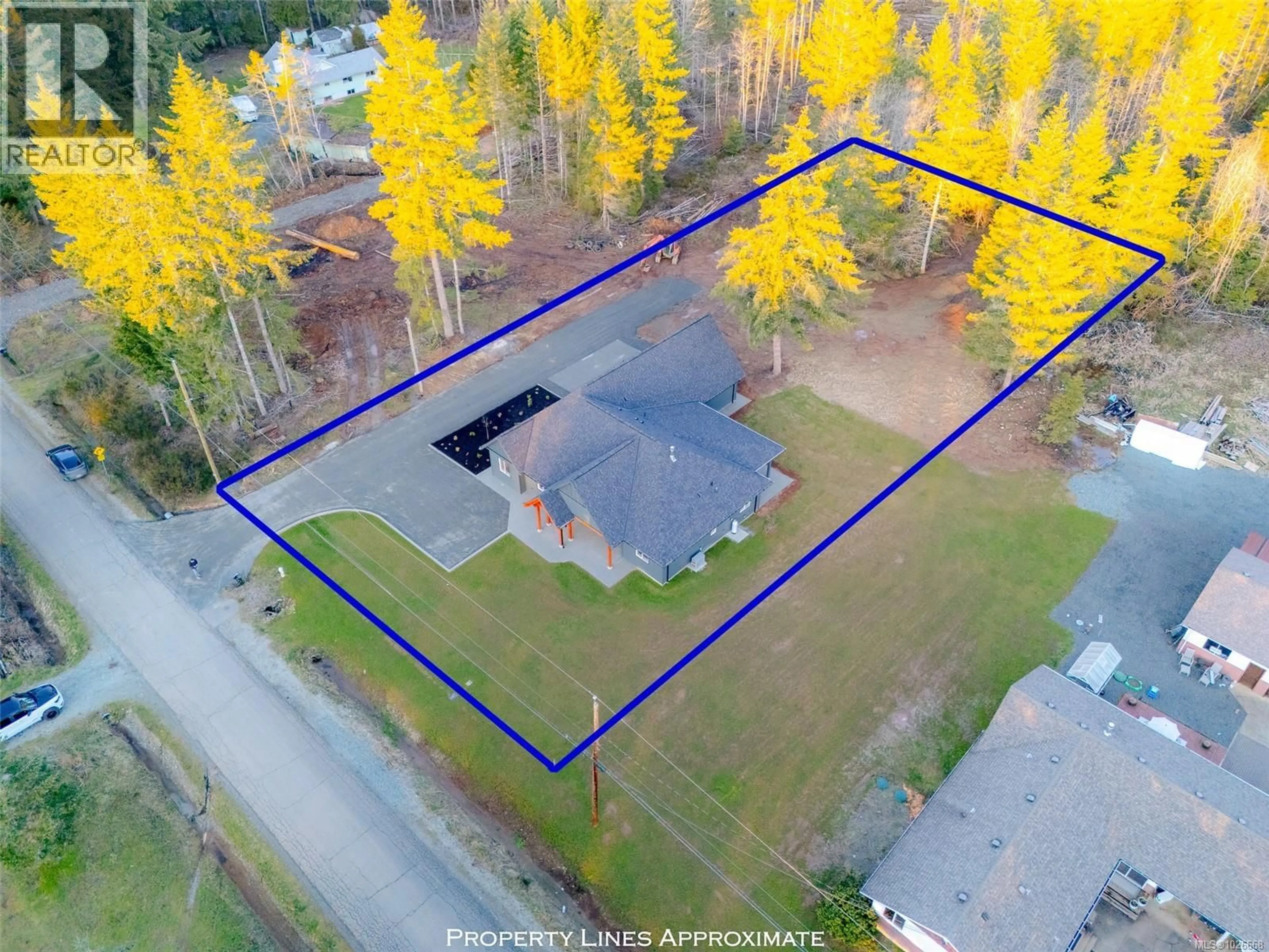 A pic from outside/outdoor area/front of a property/back of a property/a pic from drone, street for 6537 FAYETTE ROAD, Port Alberni British Columbia V9Y8K3
