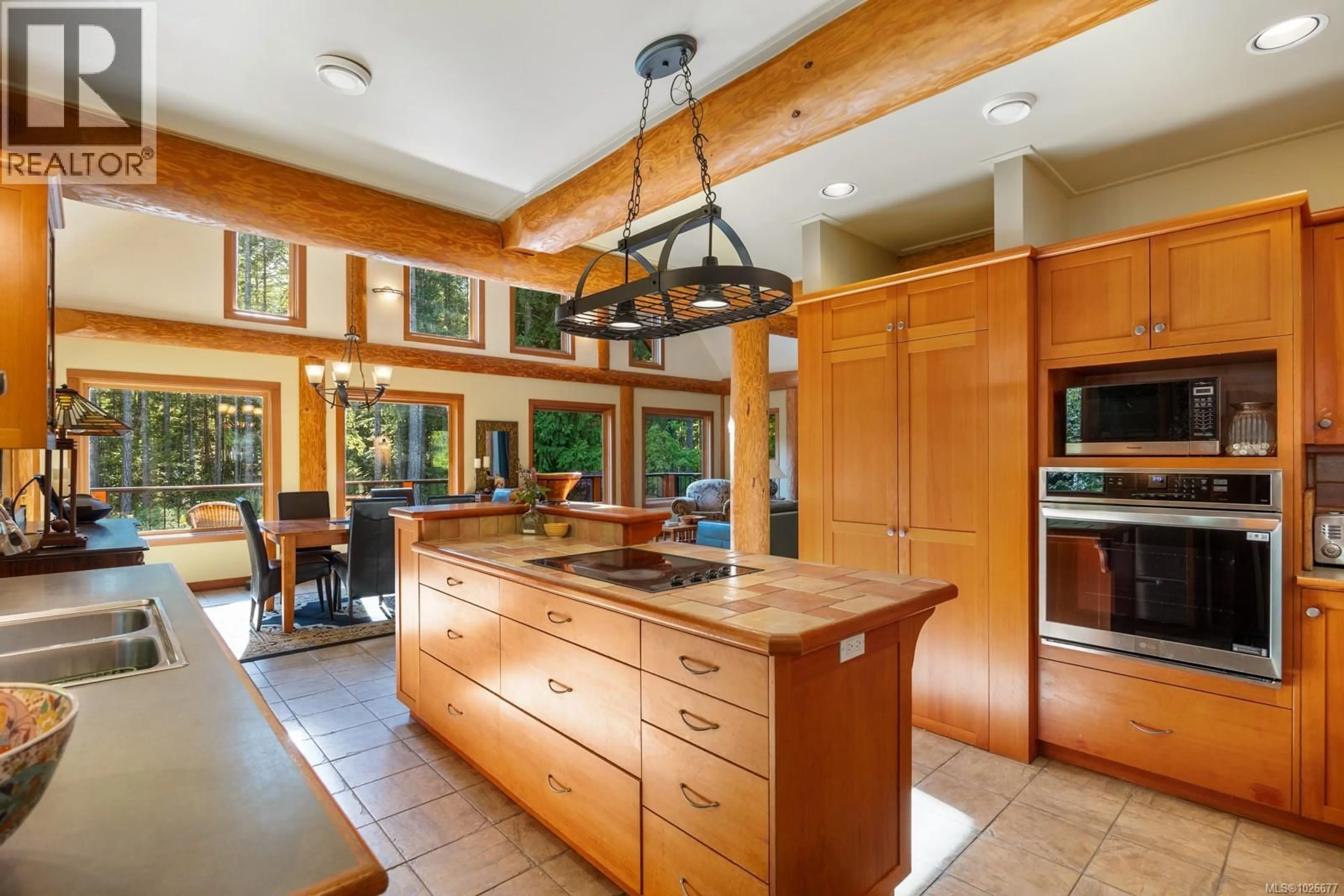 Open concept kitchen, unknown for 900 SPIDER LAKE ROAD, Qualicum Beach British Columbia V9K2L7