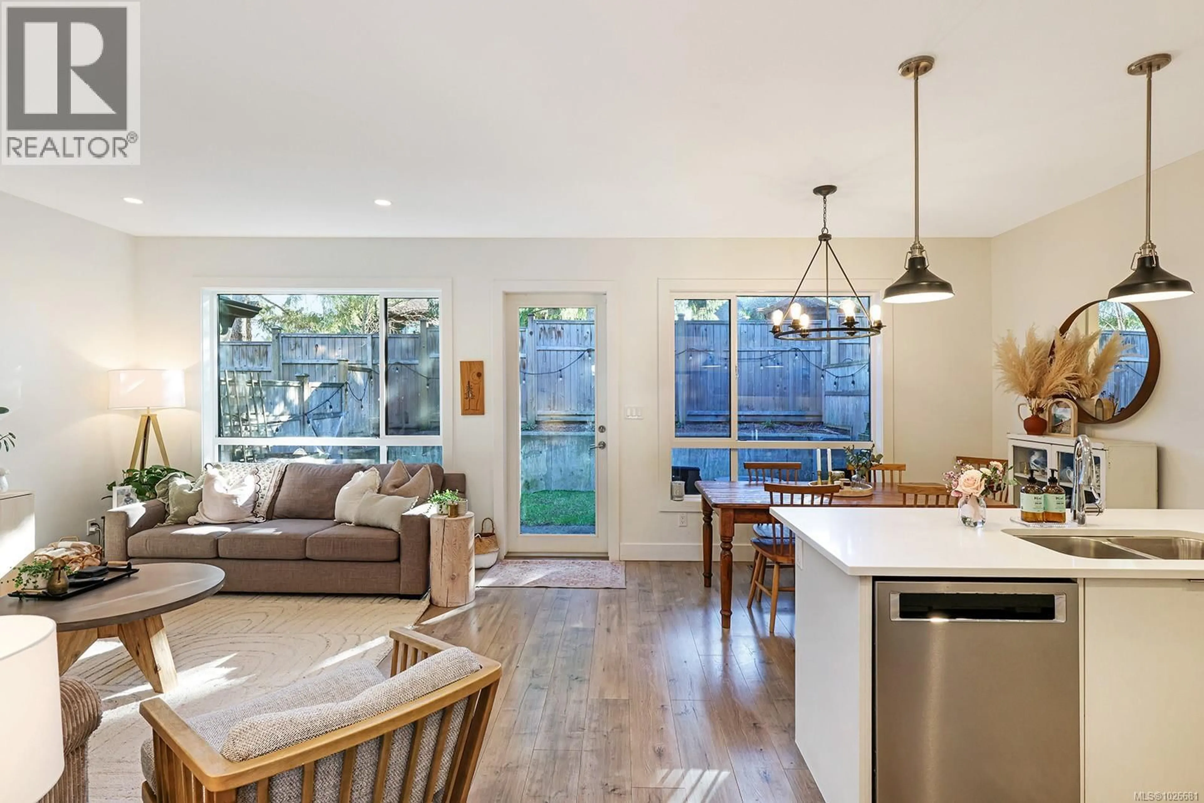 Open concept kitchen, unknown for 43 - 2607 KENDAL AVENUE, Cumberland British Columbia V0R1S0