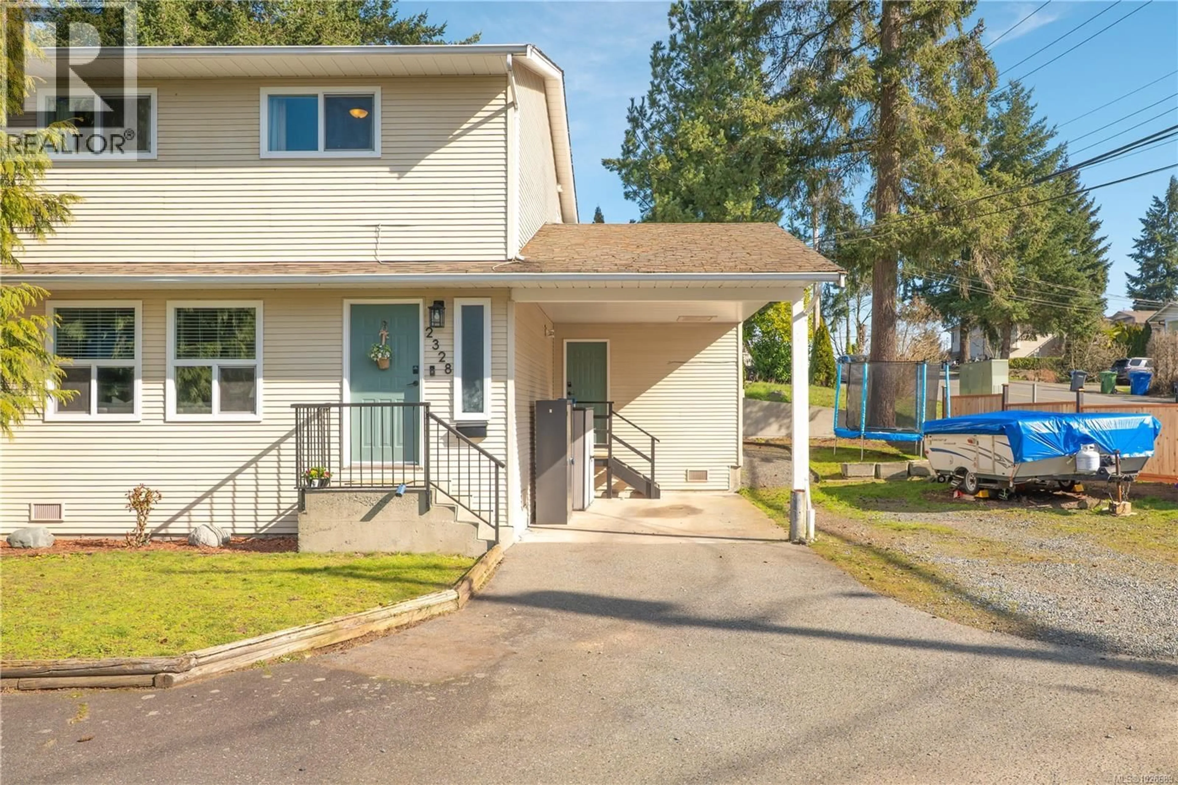 Patio, street for 2328 WHITNEY ROAD, Nanaimo British Columbia V9T3S9