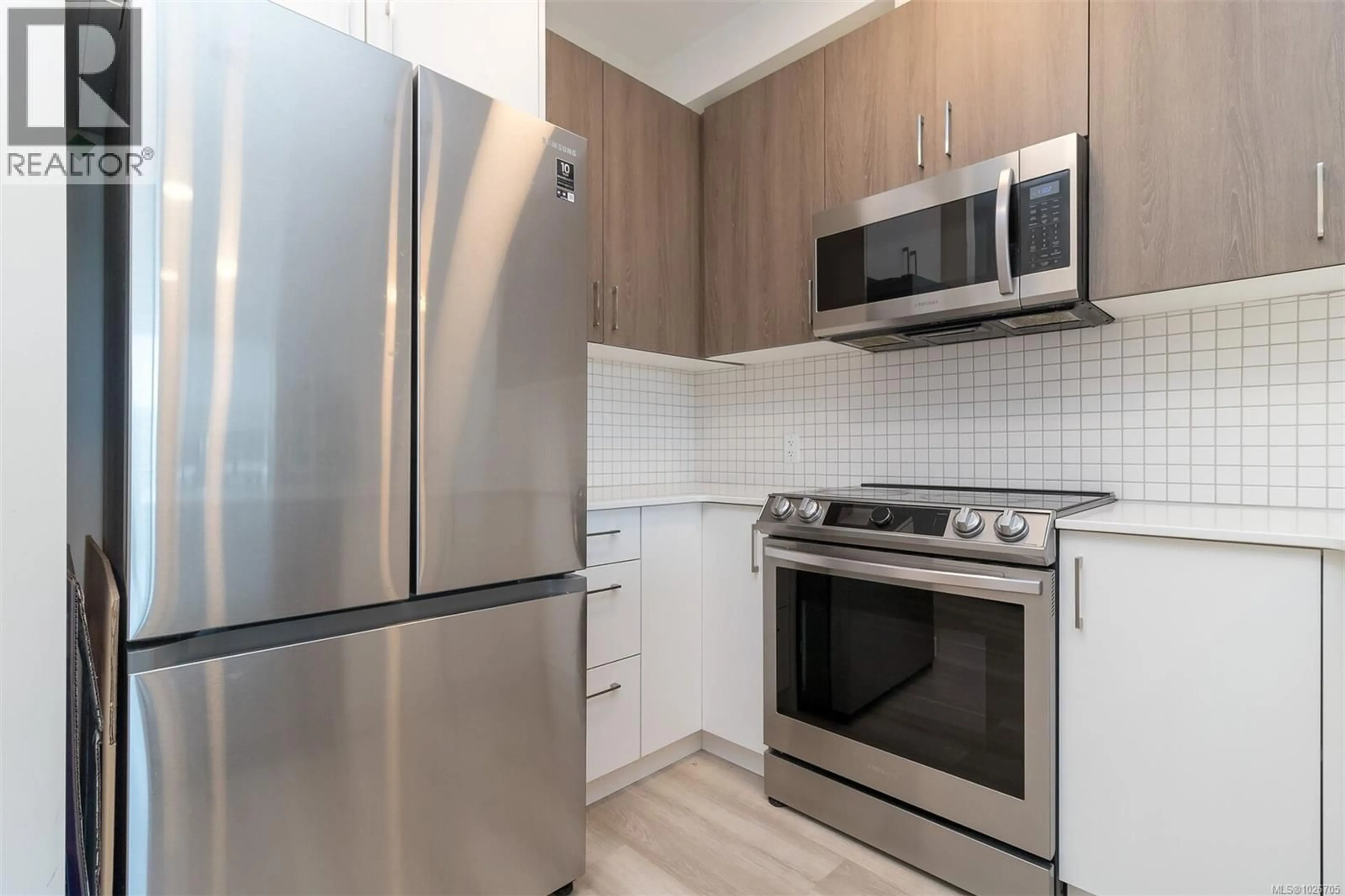 Standard kitchen, unknown for 504 - 815 ORONO AVENUE, Langford British Columbia V9B2T9