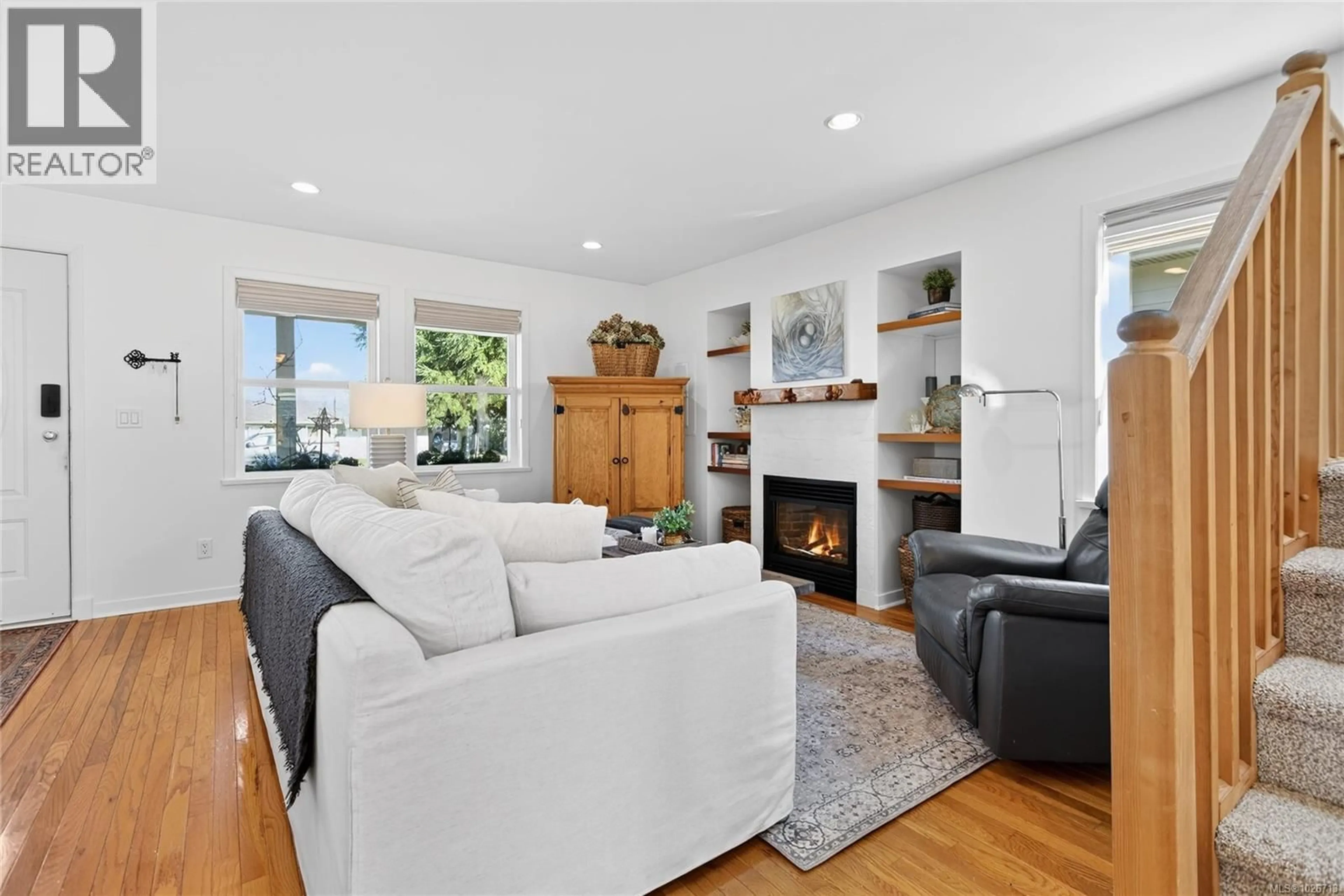 Living room with furniture, unknown for 2156 EARDLEY ROAD, Campbell River British Columbia V9W1L5