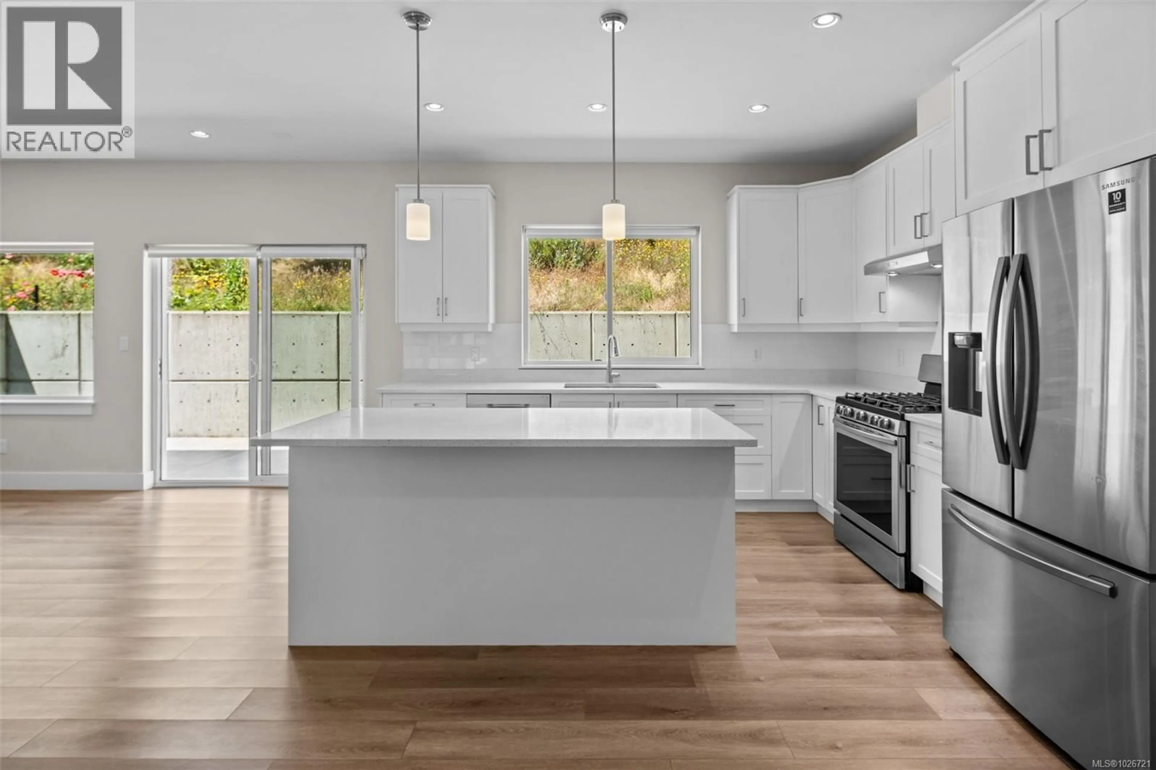 Open concept kitchen, unknown for 326 LONE OAK PLACE, Langford British Columbia V9B0X3