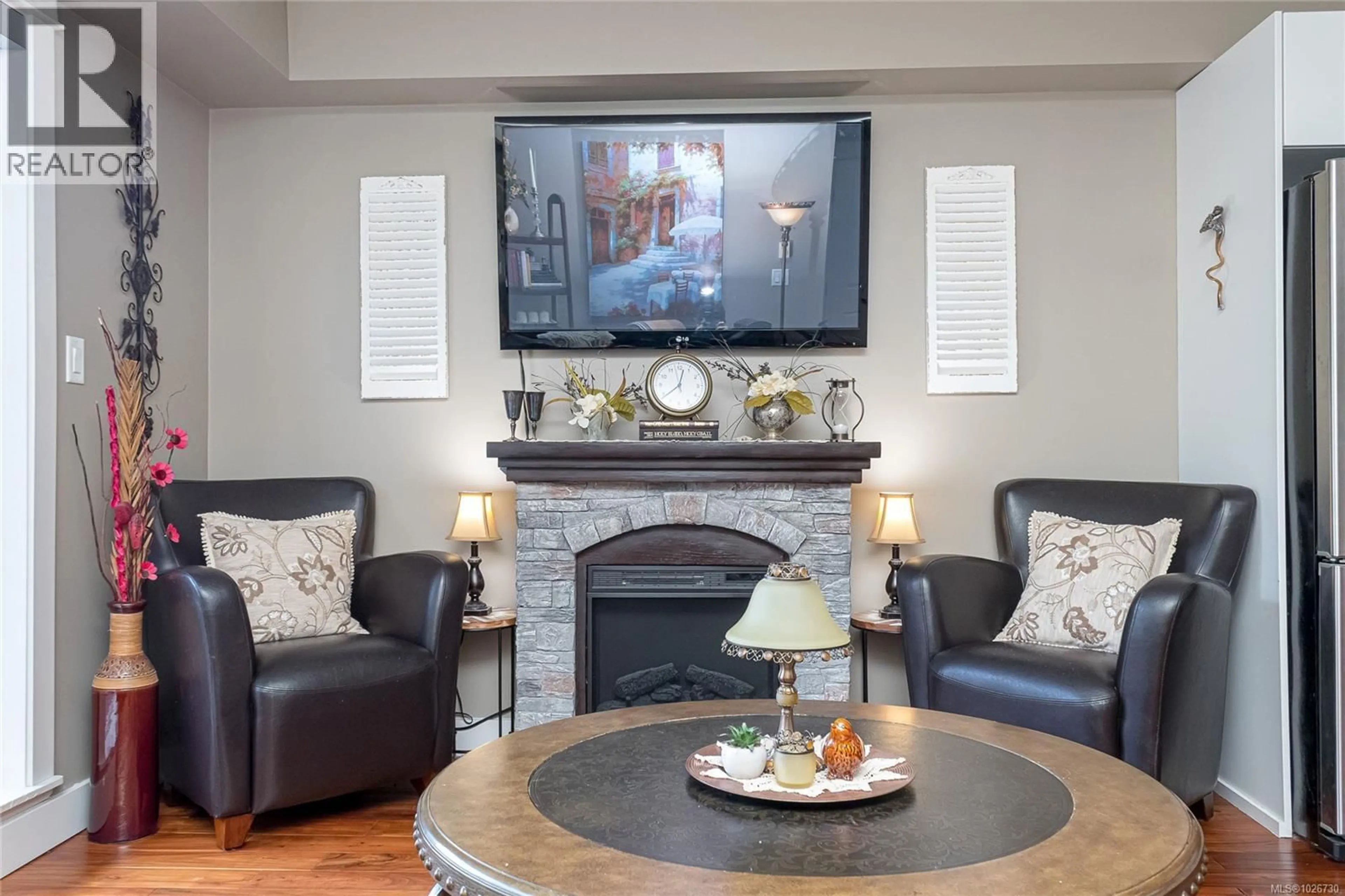 Living room with furniture, unknown for 312 - 1315 ESQUIMALT ROAD, Esquimalt British Columbia V9A3P5