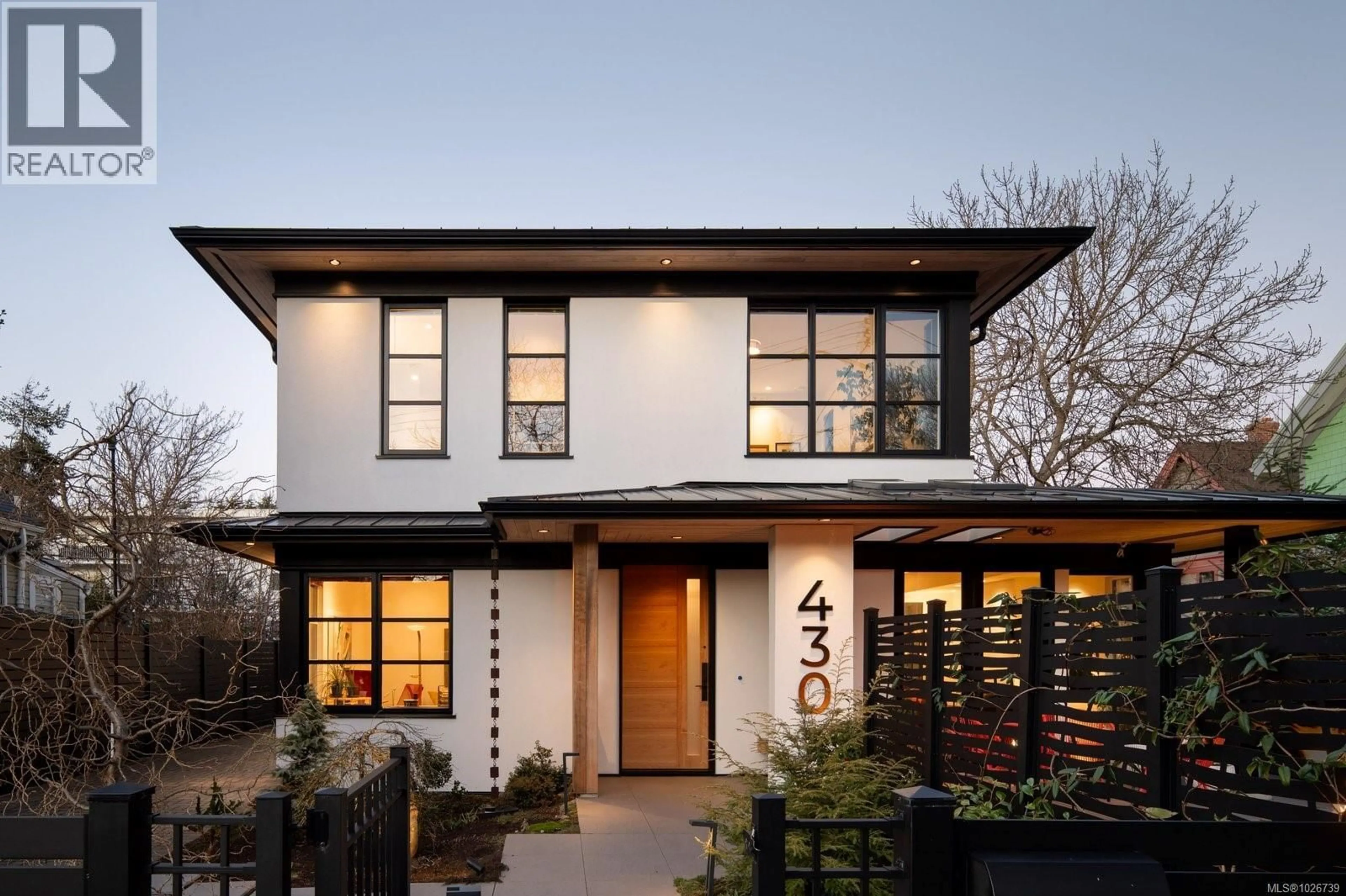 Home with brick exterior material, building for 430 LUXTON AVENUE, Victoria British Columbia V8V1C9