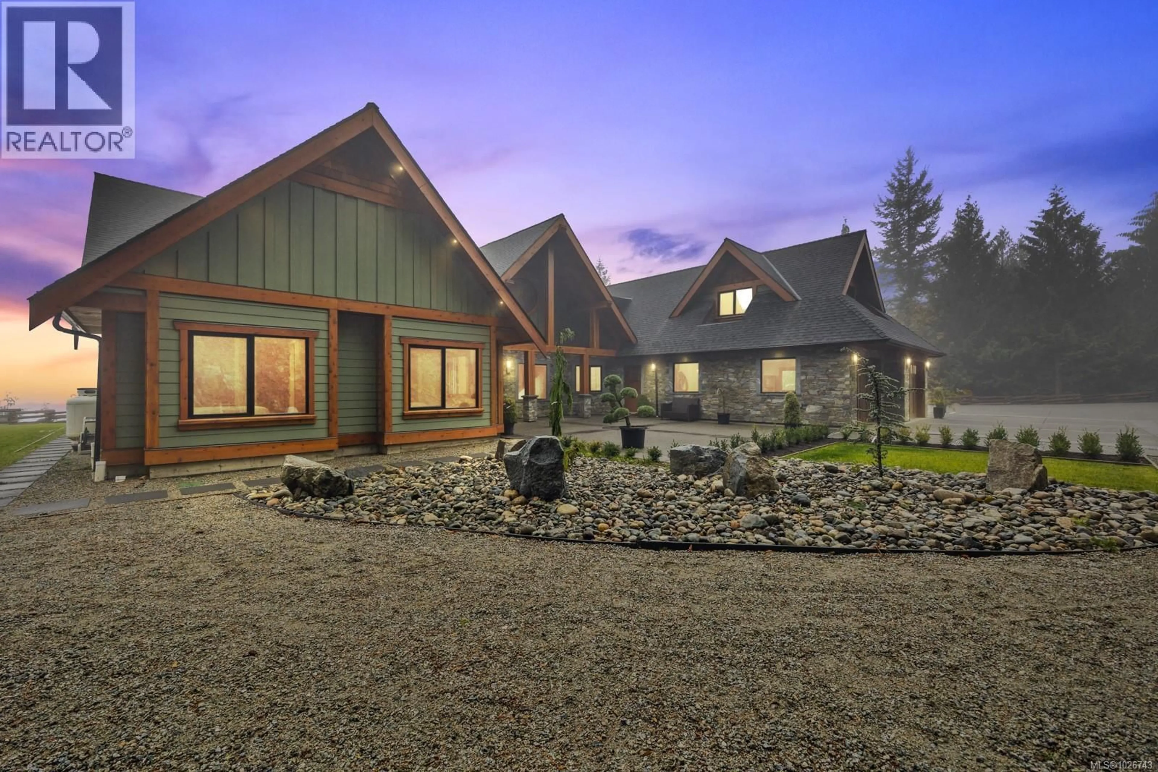 Home with vinyl exterior material, mountain view for 1745 WARN WAY, Qualicum Beach British Columbia V9K2S3