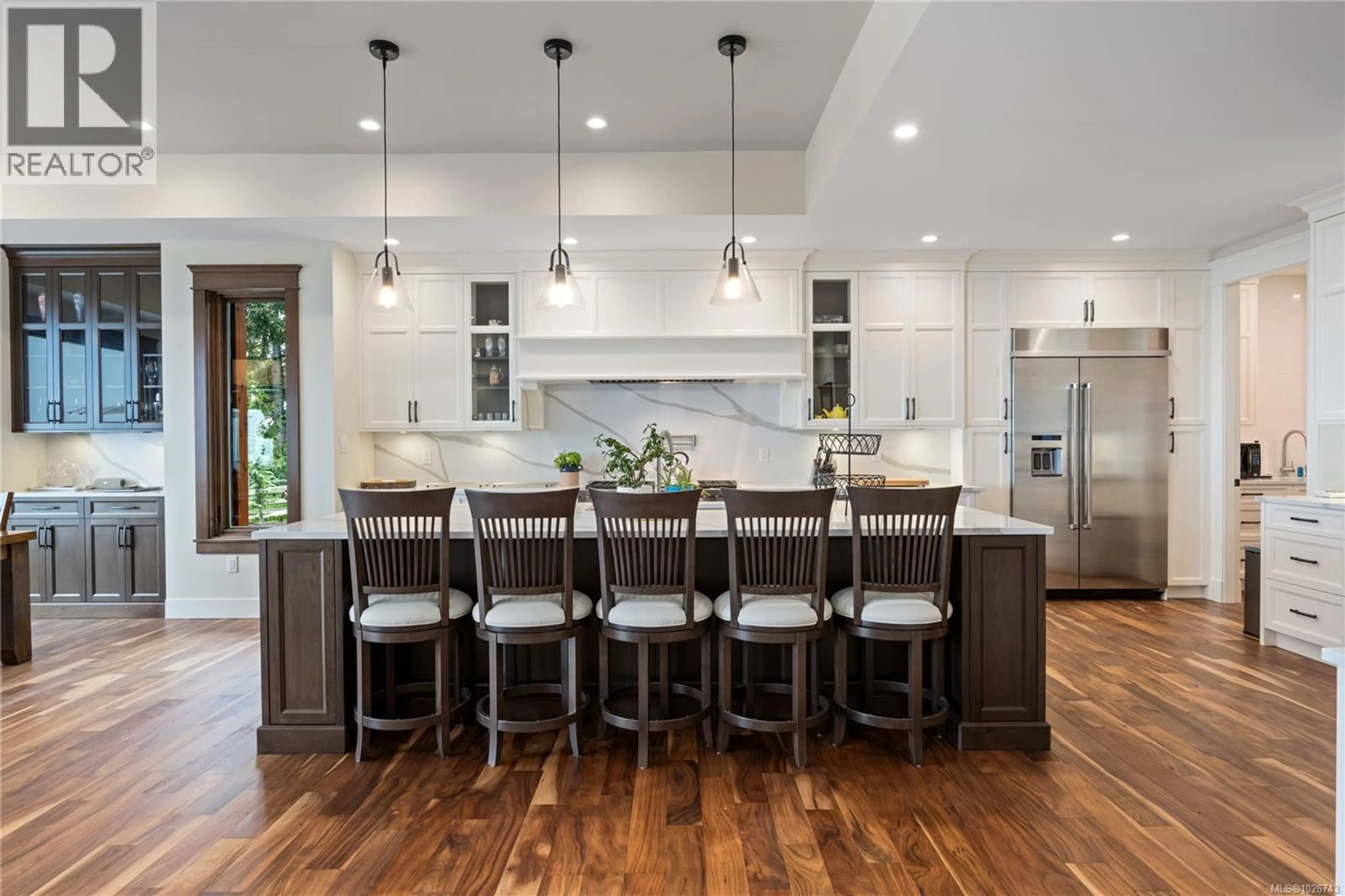 Open concept kitchen, unknown for 1745 WARN WAY, Qualicum Beach British Columbia V9K2S3