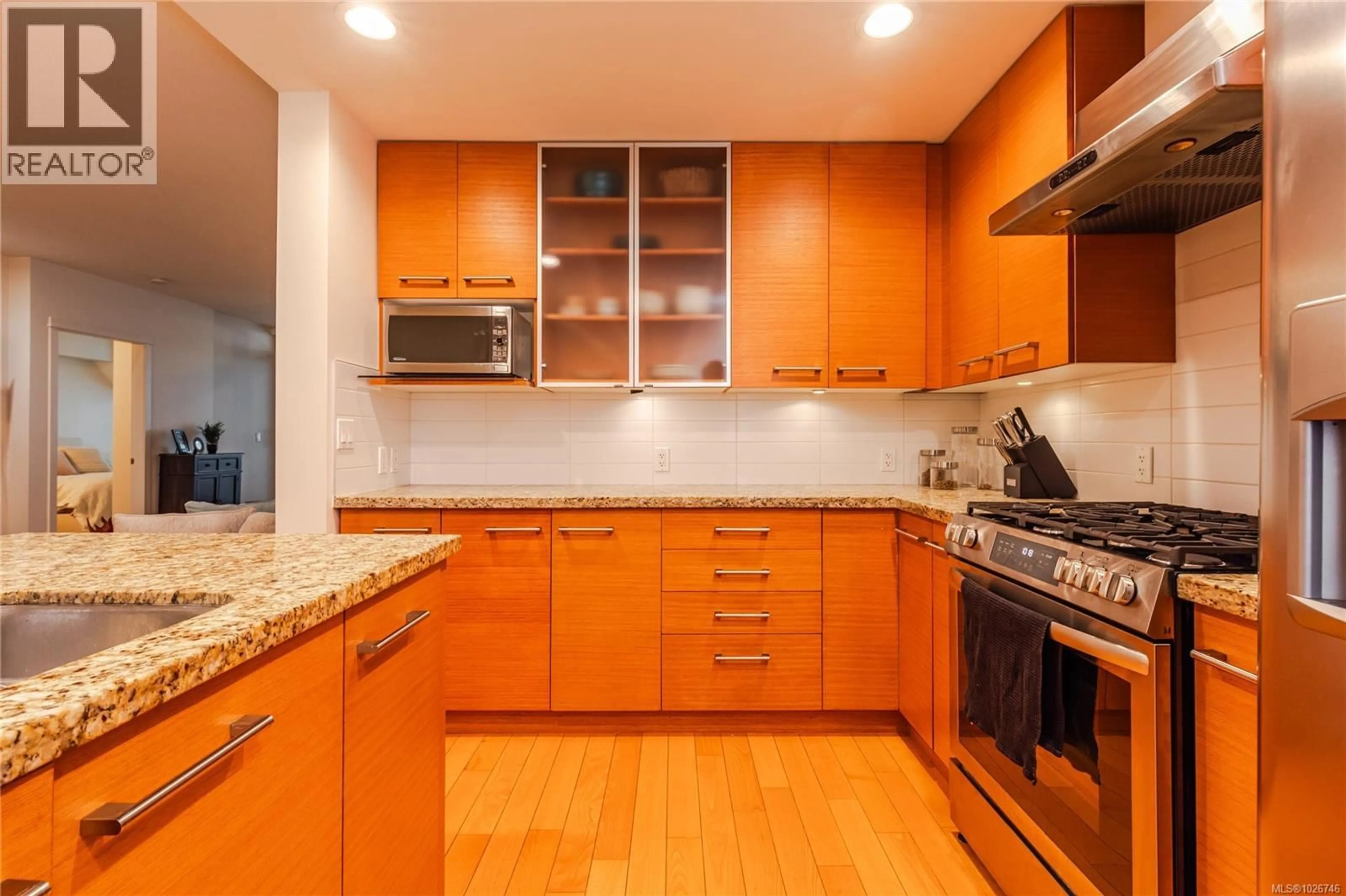 Unknown for CY04 - 38 FRONT STREET, Nanaimo British Columbia V9R0B8