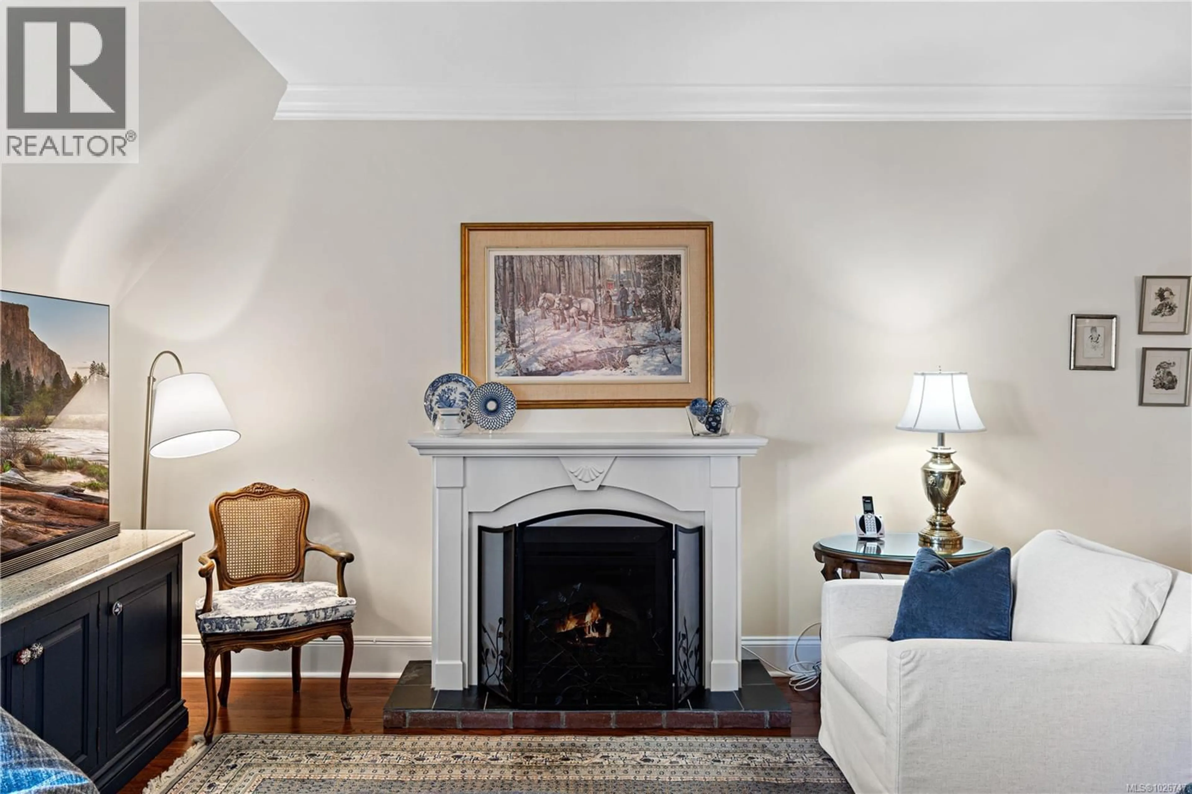 Living room with furniture, unknown for 301 - 222 SECOND AVENUE, Qualicum Beach British Columbia V9K0A4