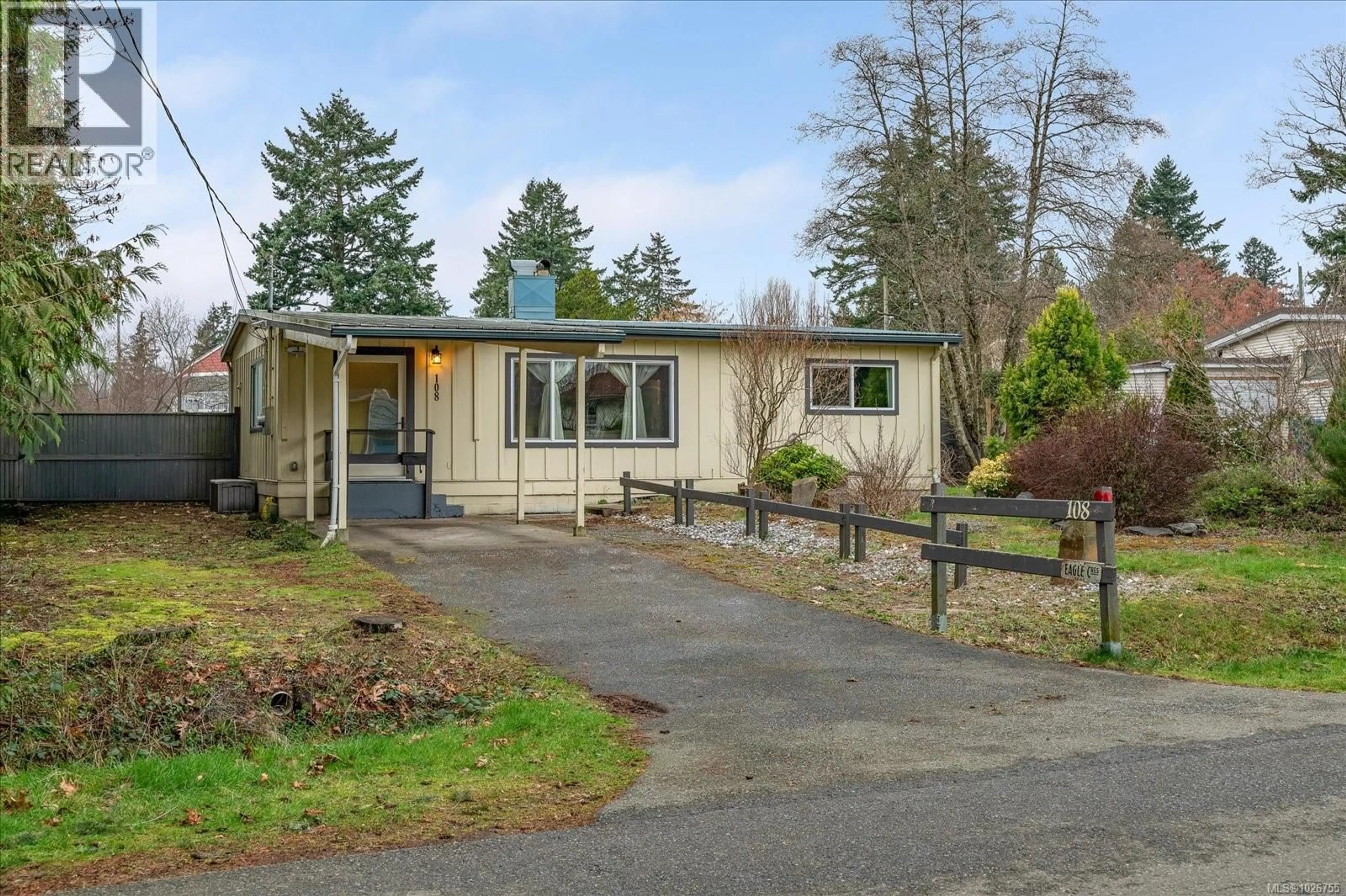 Home with vinyl exterior material, street for 108 EAGLE CRESCENT, Nanaimo British Columbia V9S2S6
