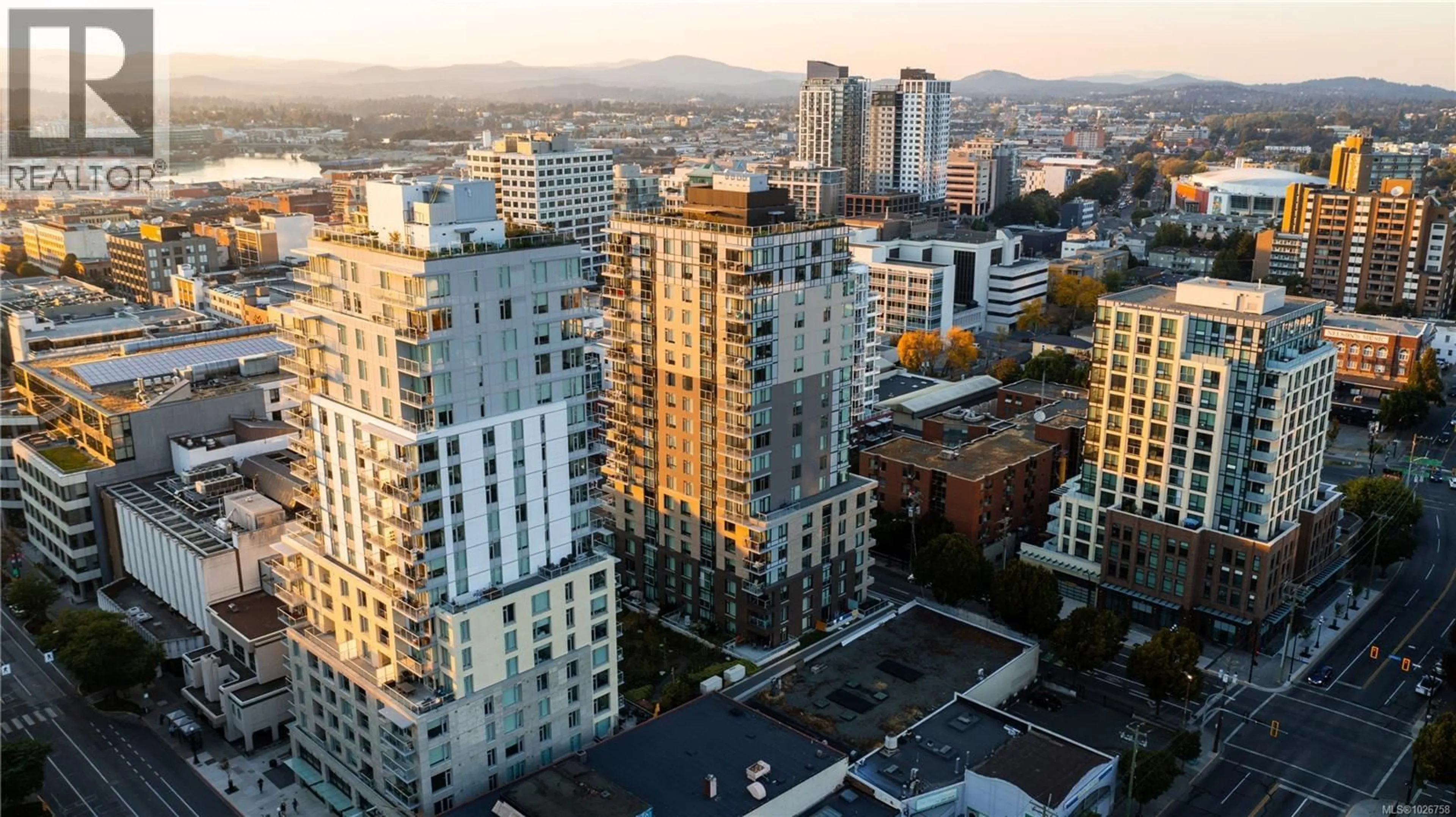 A pic from outside/outdoor area/front of a property/back of a property/a pic from drone, city buildings view from balcony for 1602 - 845 JOHNSON STREET, Victoria British Columbia V8W0G3