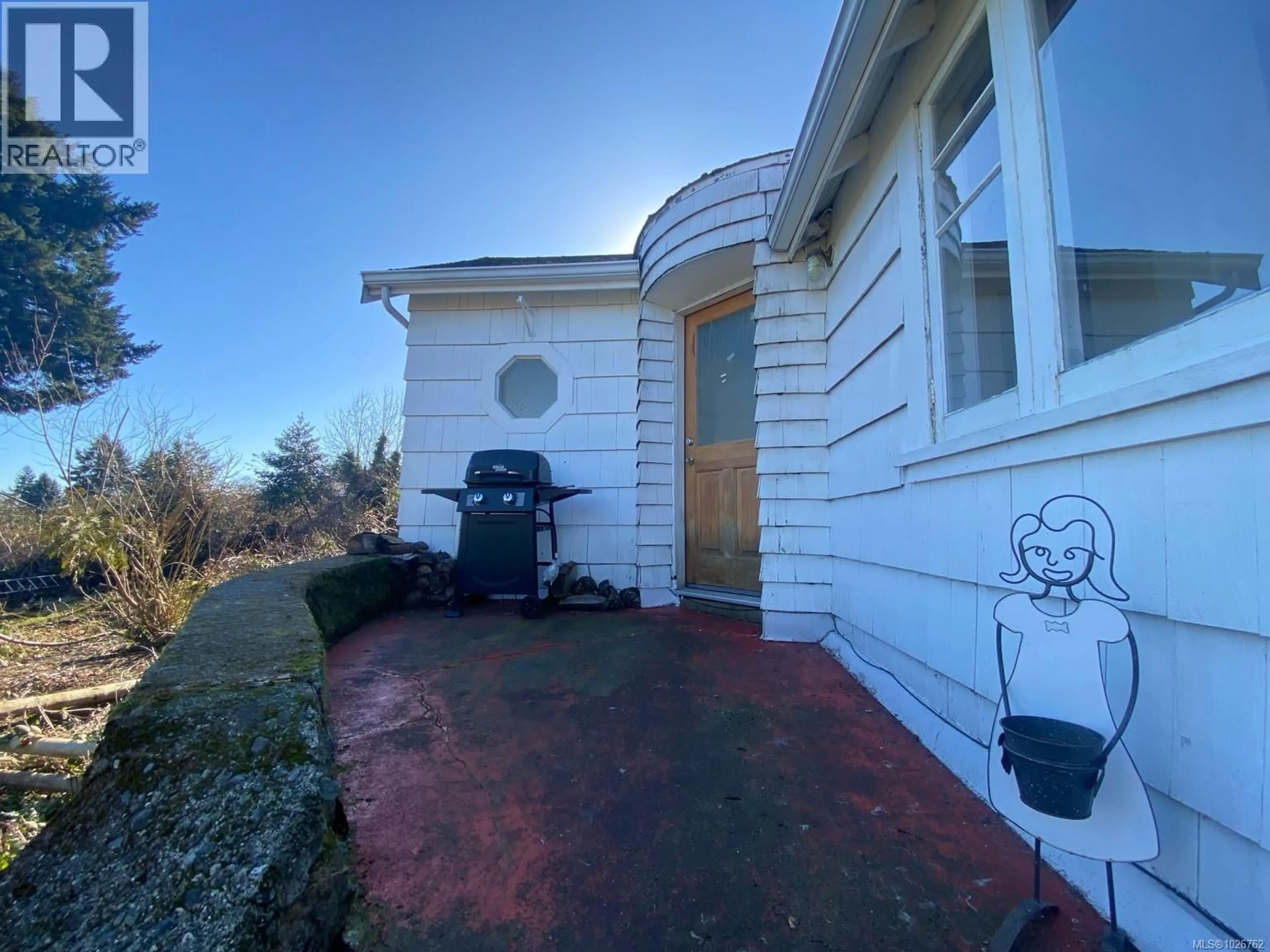 A pic from outside/outdoor area/front of a property/back of a property/a pic from drone, unknown for 1620 LOAT STREET, Nanaimo British Columbia V9S3L4