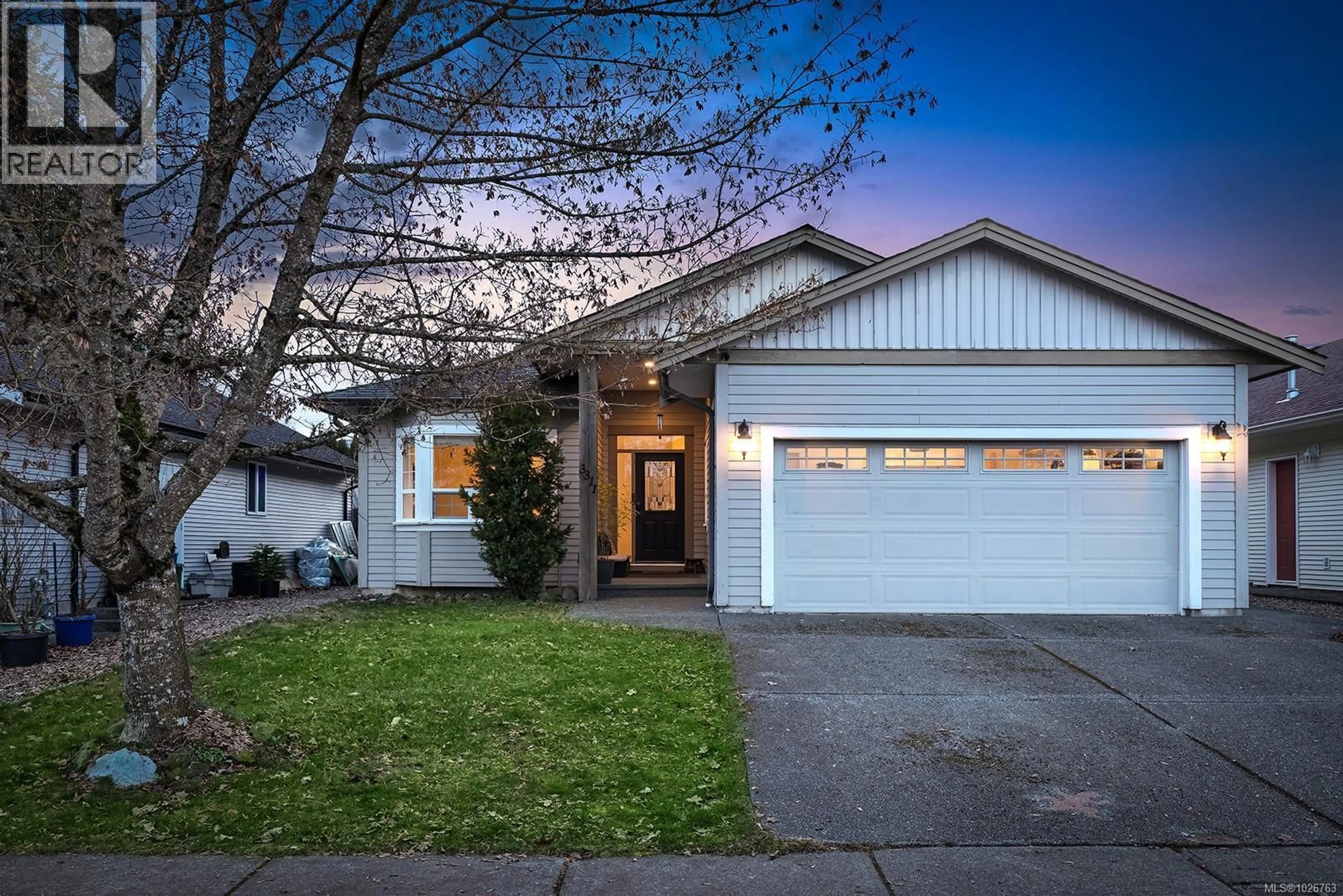 Home with vinyl exterior material, street for 3311 EIGHTH STREET, Cumberland British Columbia V0R1S0