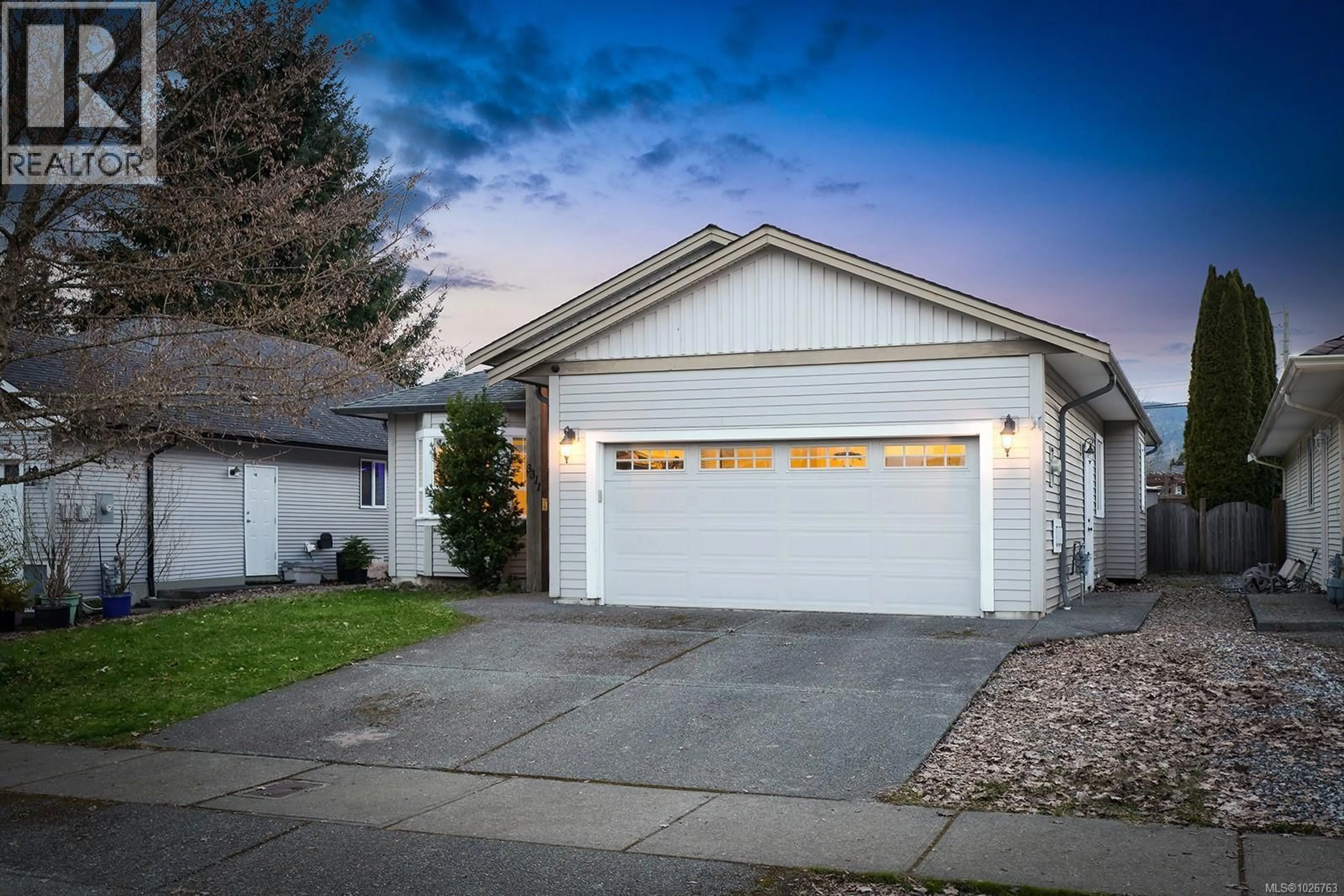 Indoor garage for 3311 EIGHTH STREET, Cumberland British Columbia V0R1S0