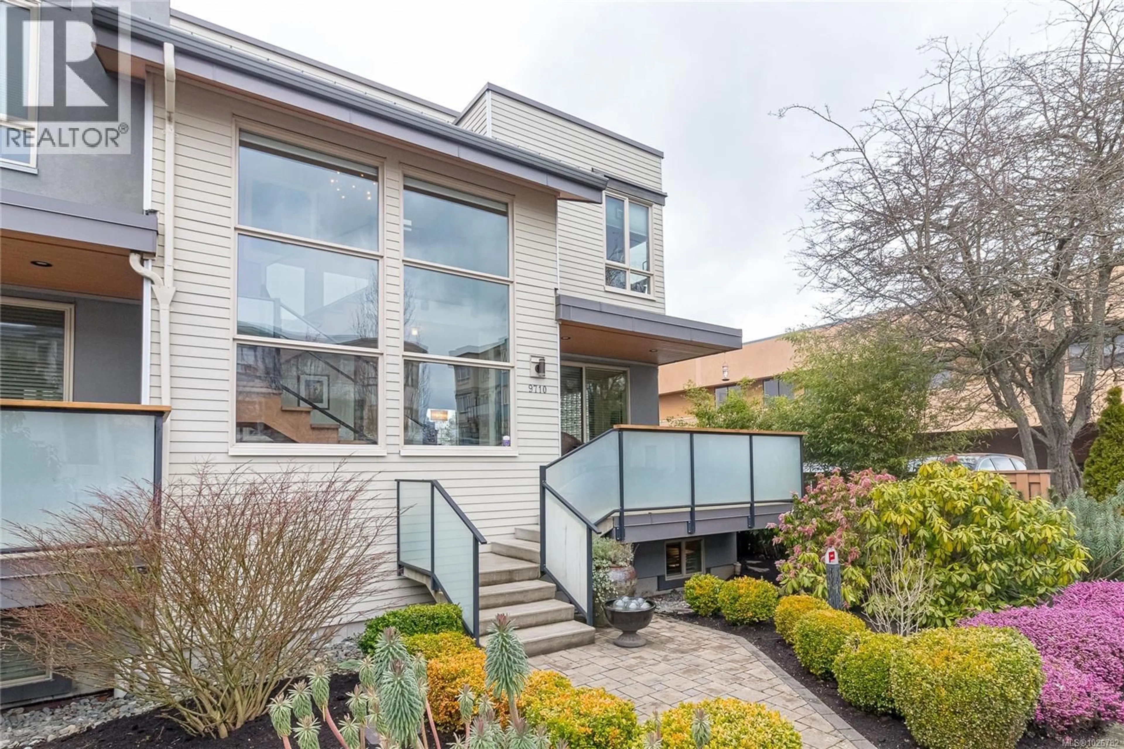 Home with brick exterior material, street for 9710 FIFTH STREET, Sidney British Columbia V8V0B3