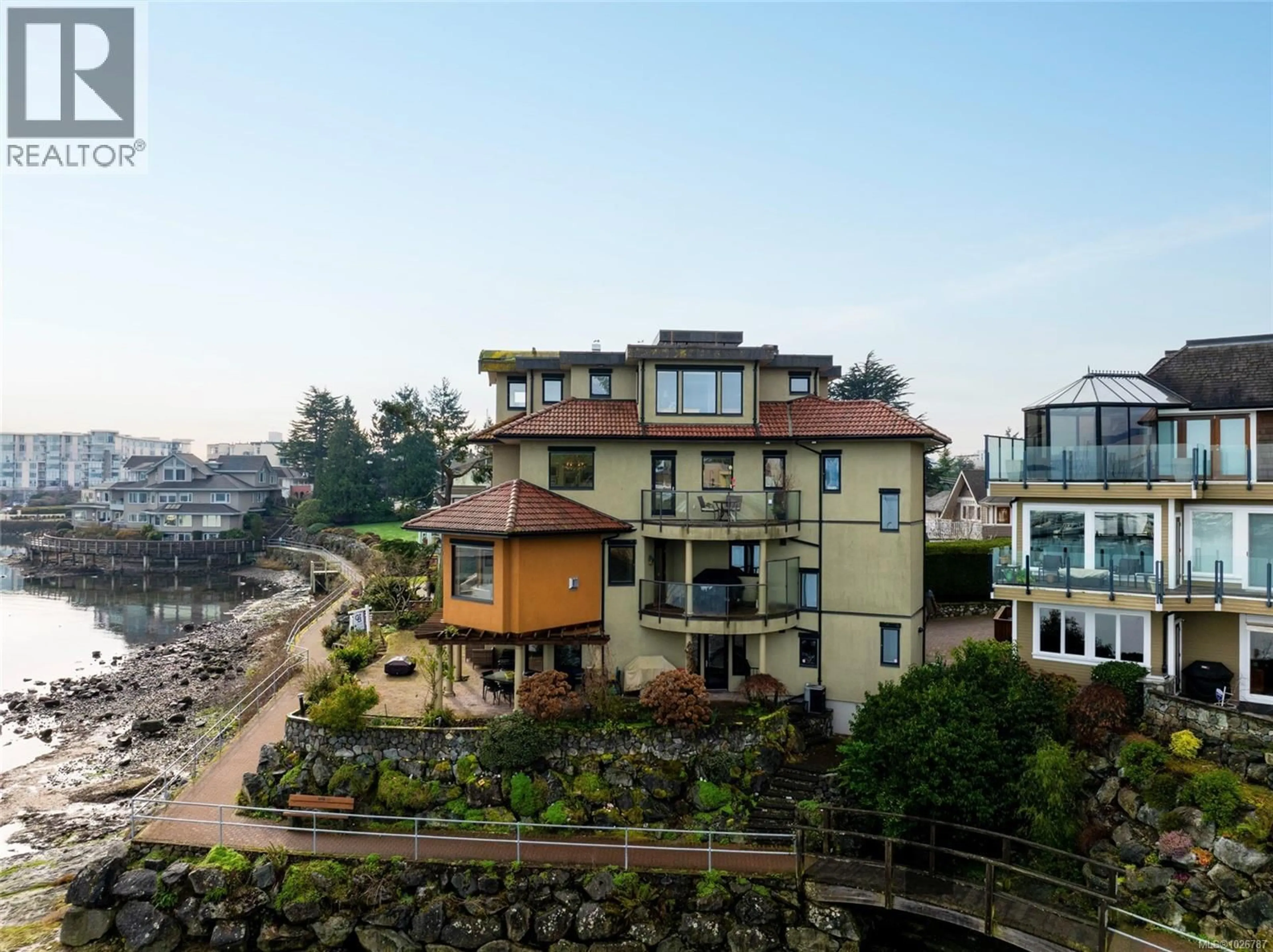 A pic from outside/outdoor area/front of a property/back of a property/a pic from drone, city buildings view from balcony for 201 - 9949 THIRD STREET, Sidney British Columbia V8L3B1