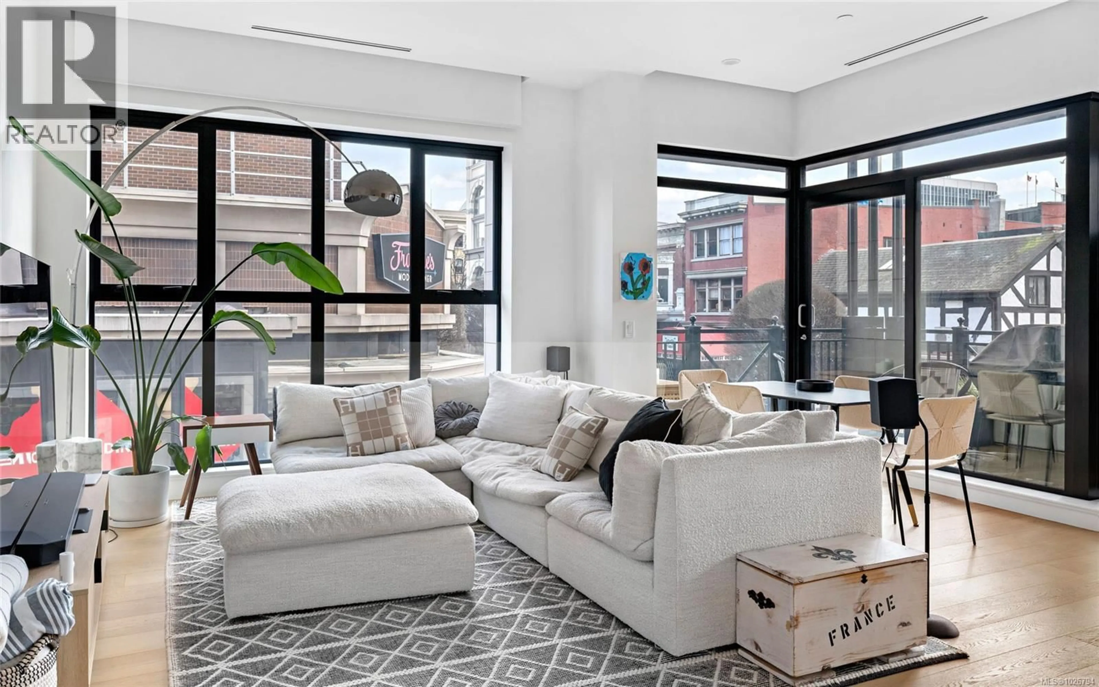 Living room with furniture, unknown for 203 - 888 GOVERNMENT STREET, Victoria British Columbia V8W0G5