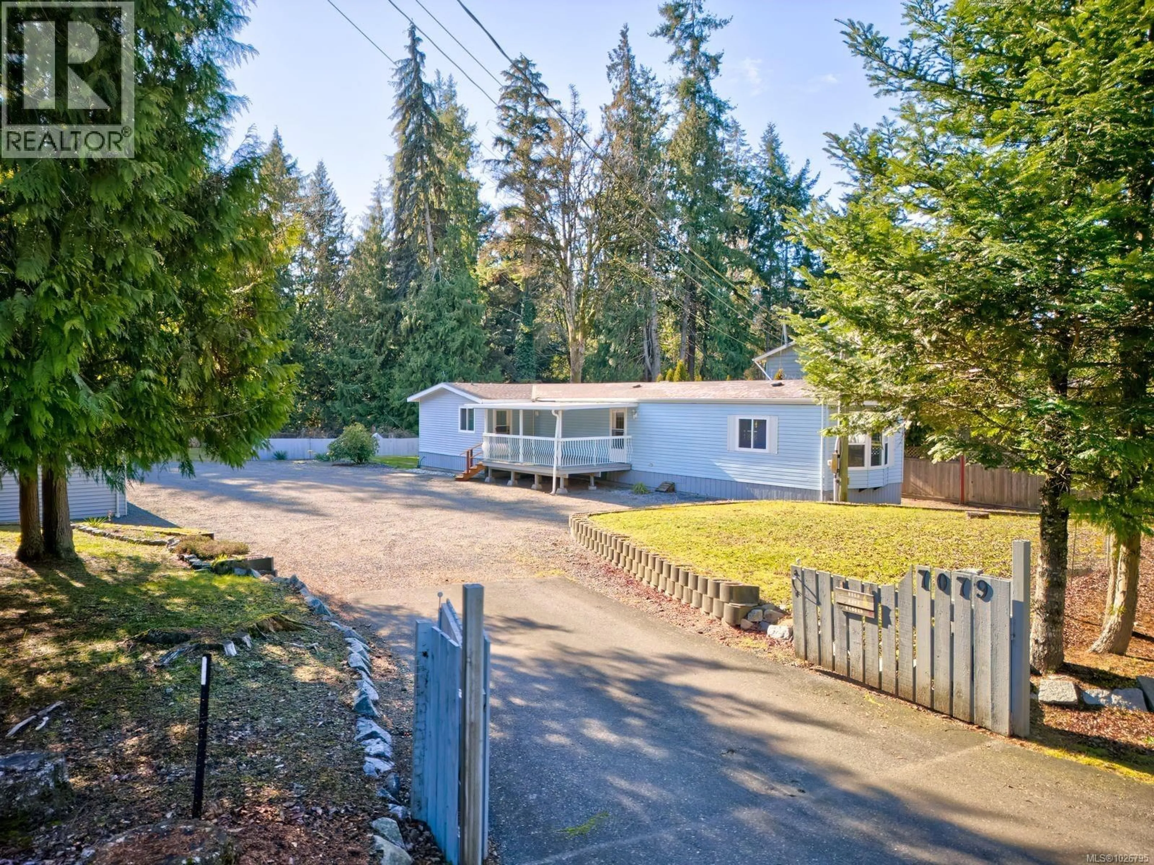 A pic from outside/outdoor area/front of a property/back of a property/a pic from drone, unknown for 7079 BLACKJACK DRIVE, Lantzville British Columbia V0R2H0