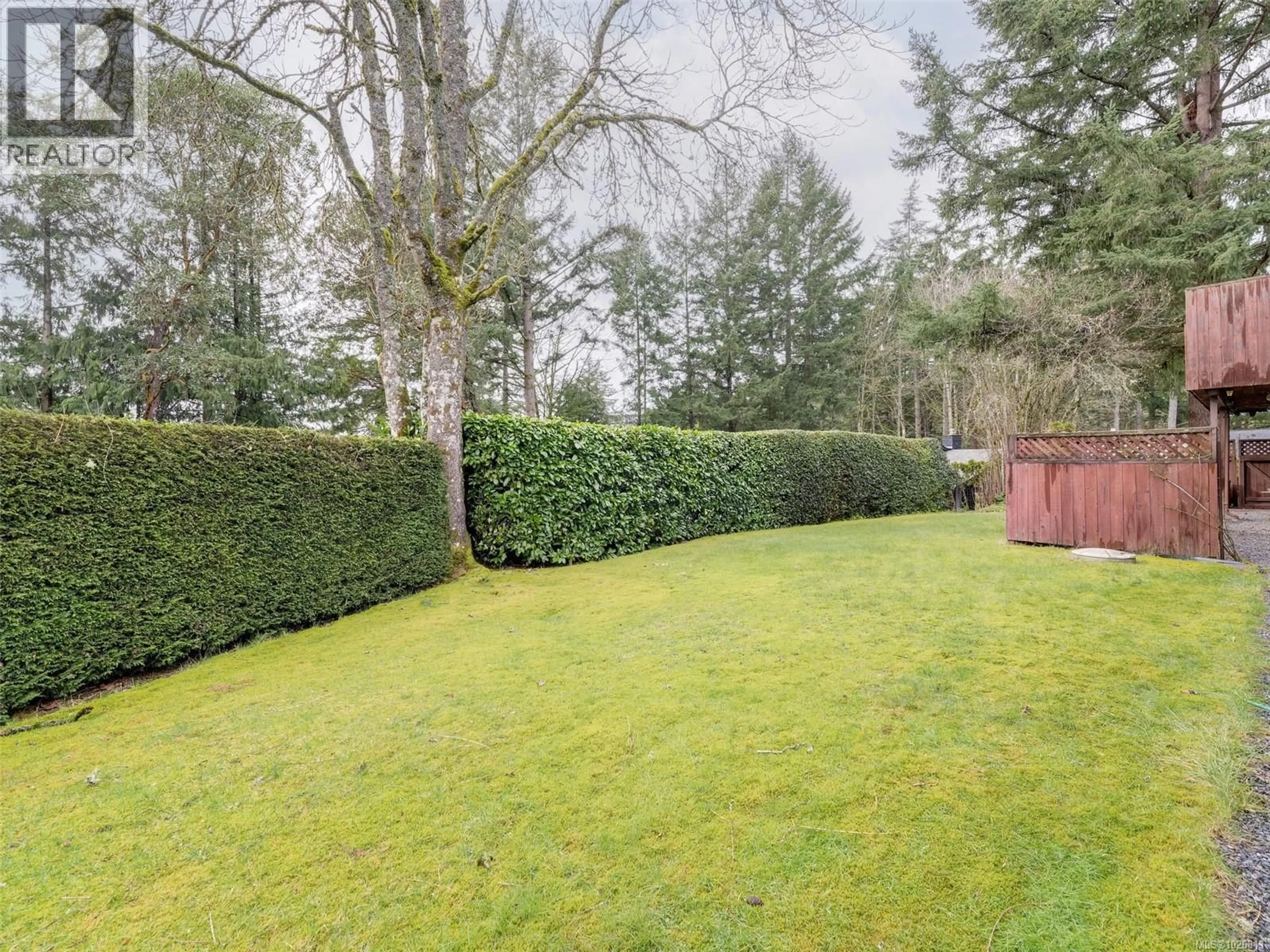 A pic from outside/outdoor area/front of a property/back of a property/a pic from drone, forest/trees view for 913 GADE ROAD, Langford British Columbia V9B4Z6