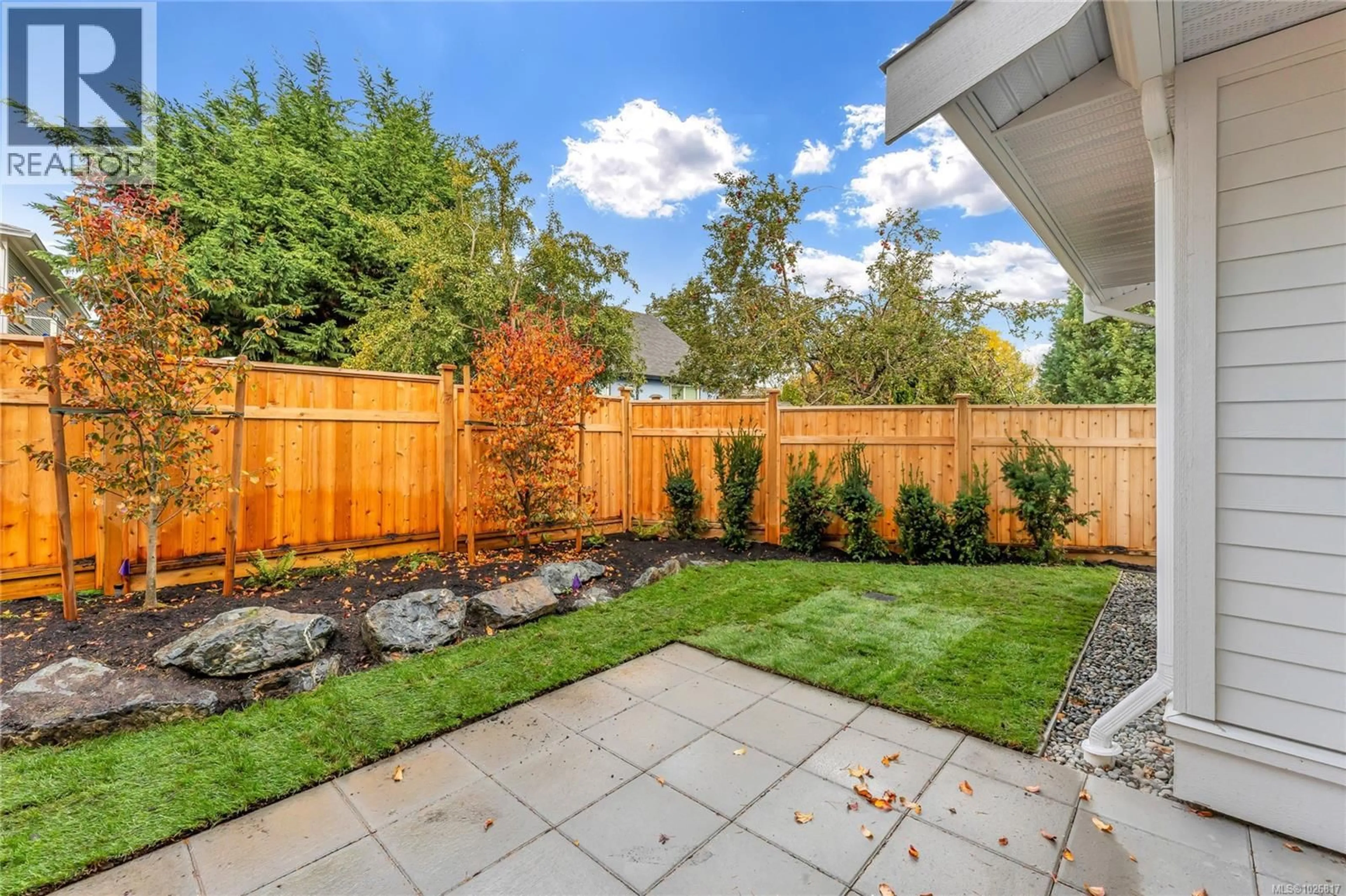 Patio, street for 3 - 3098 WASHINGTON AVENUE, Victoria British Columbia V9A0J5