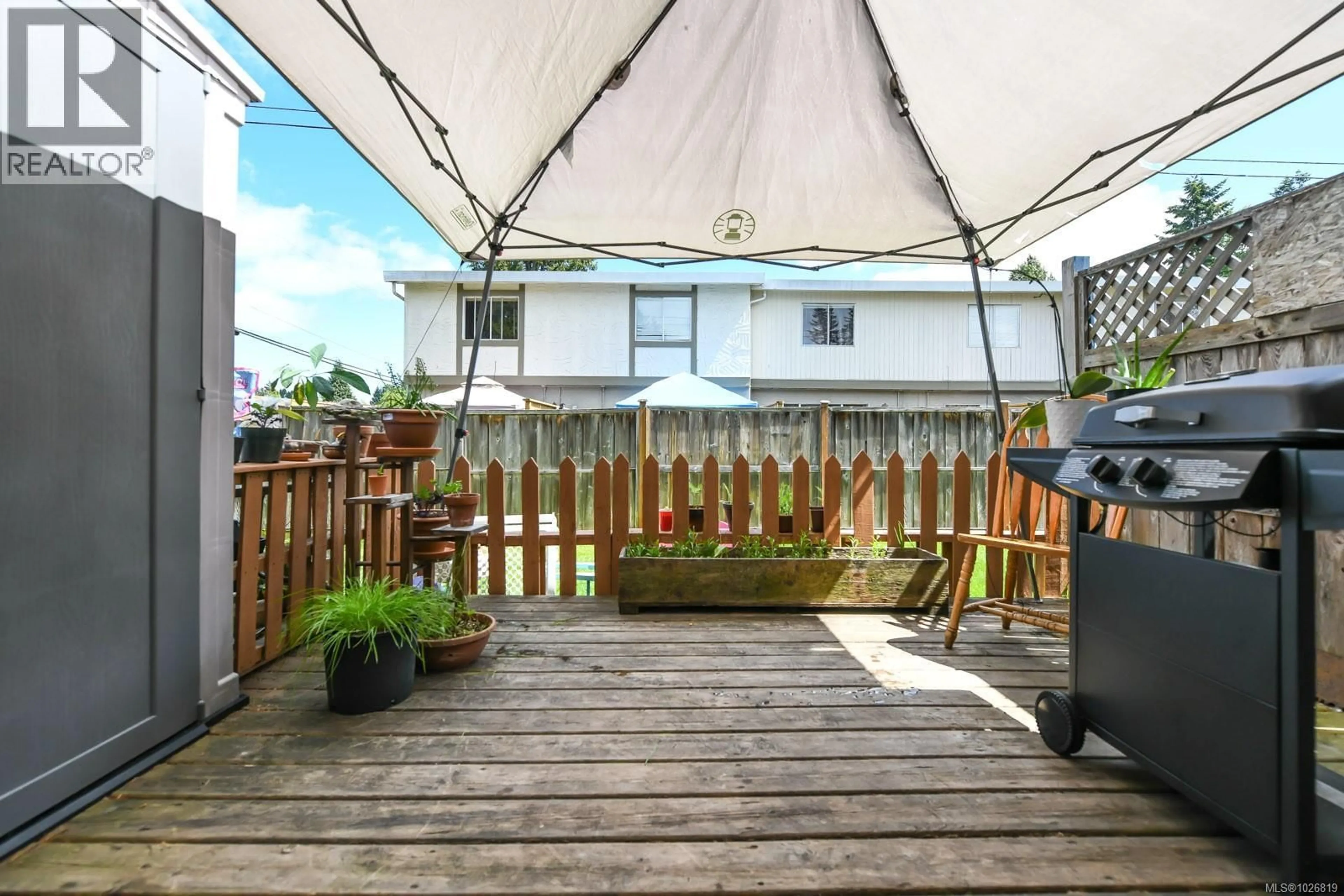 Patio, street for 2 - 1720 13TH STREET, Courtenay British Columbia V9N6C1