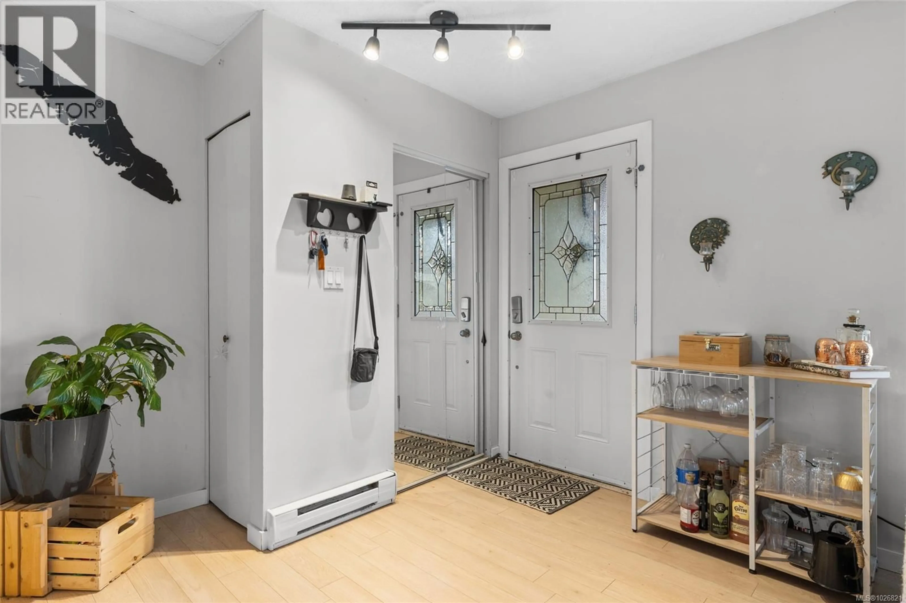 Indoor entryway for 661 MARLISA PLACE, Langford British Columbia V9B4Y8