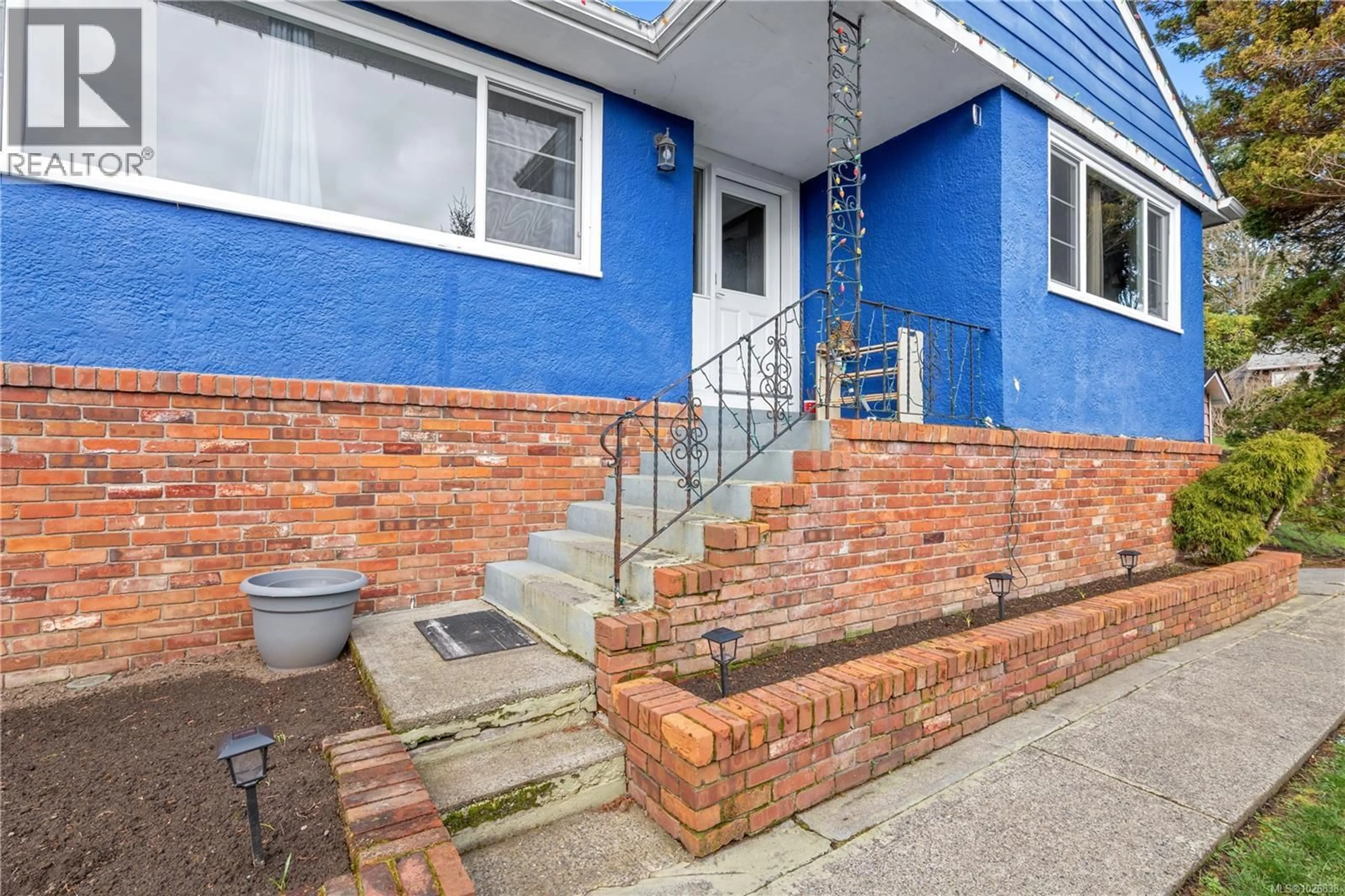 Home with brick exterior material, street for 3560 CEDAR HILL ROAD, Saanich British Columbia V8P3Z1