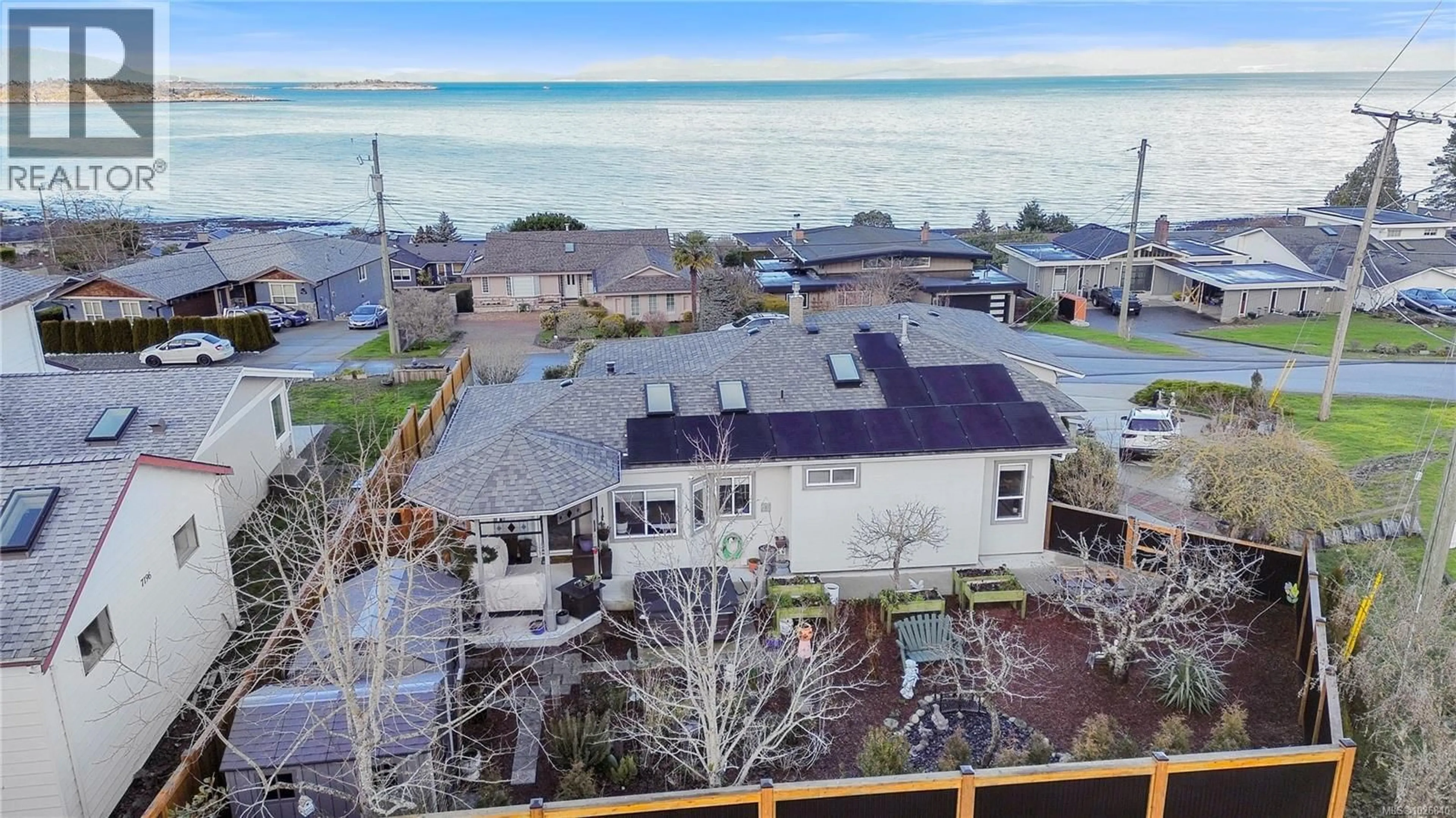 A pic from outside/outdoor area/front of a property/back of a property/a pic from drone, water/lake/river/ocean view for 7200 LANCREST TERRACE, Lantzville British Columbia V0R2H0