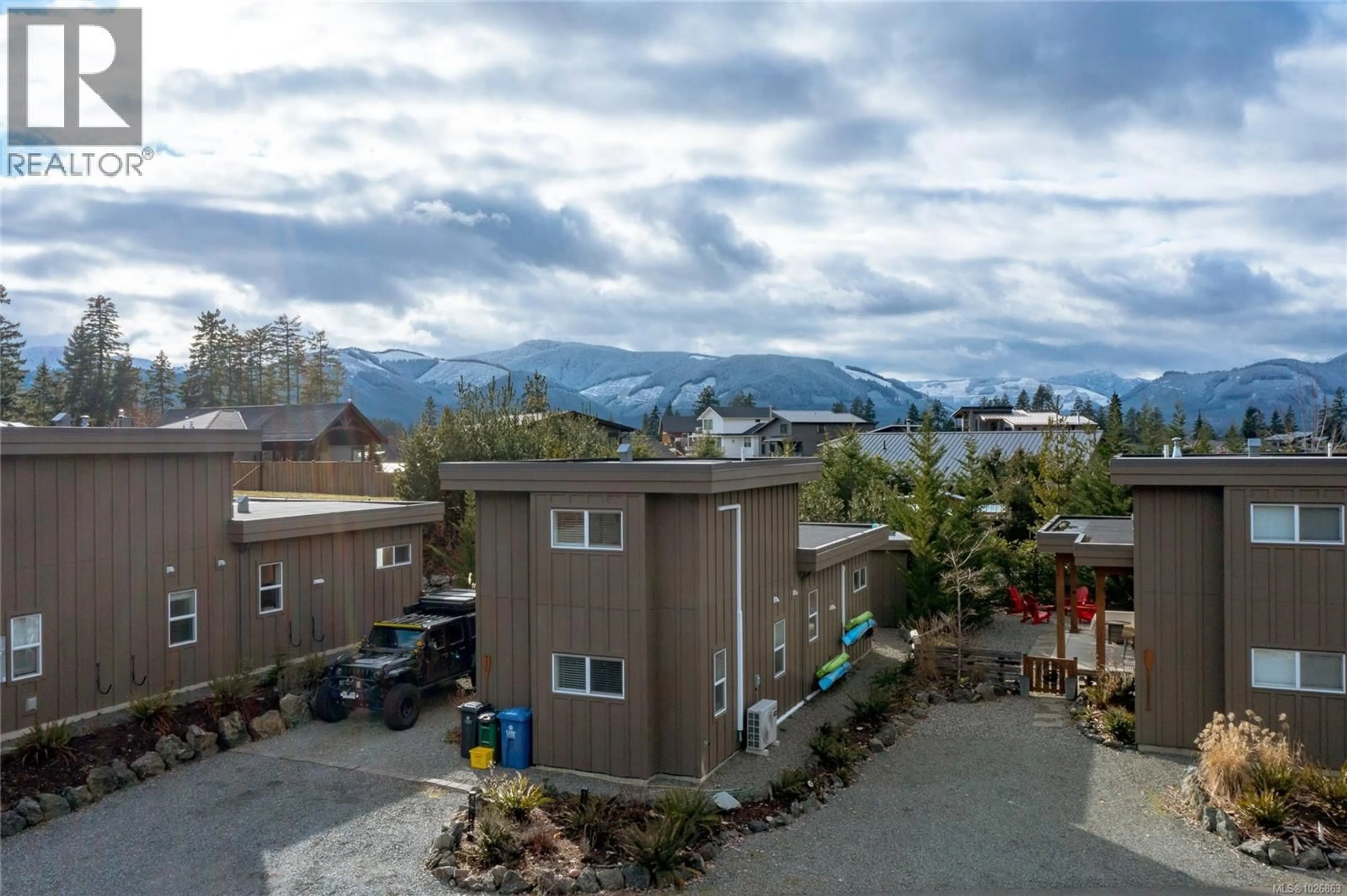 A pic from outside/outdoor area/front of a property/back of a property/a pic from drone, mountain view for 9336 CABIN WAY, Lake Cowichan British Columbia V0R2G1
