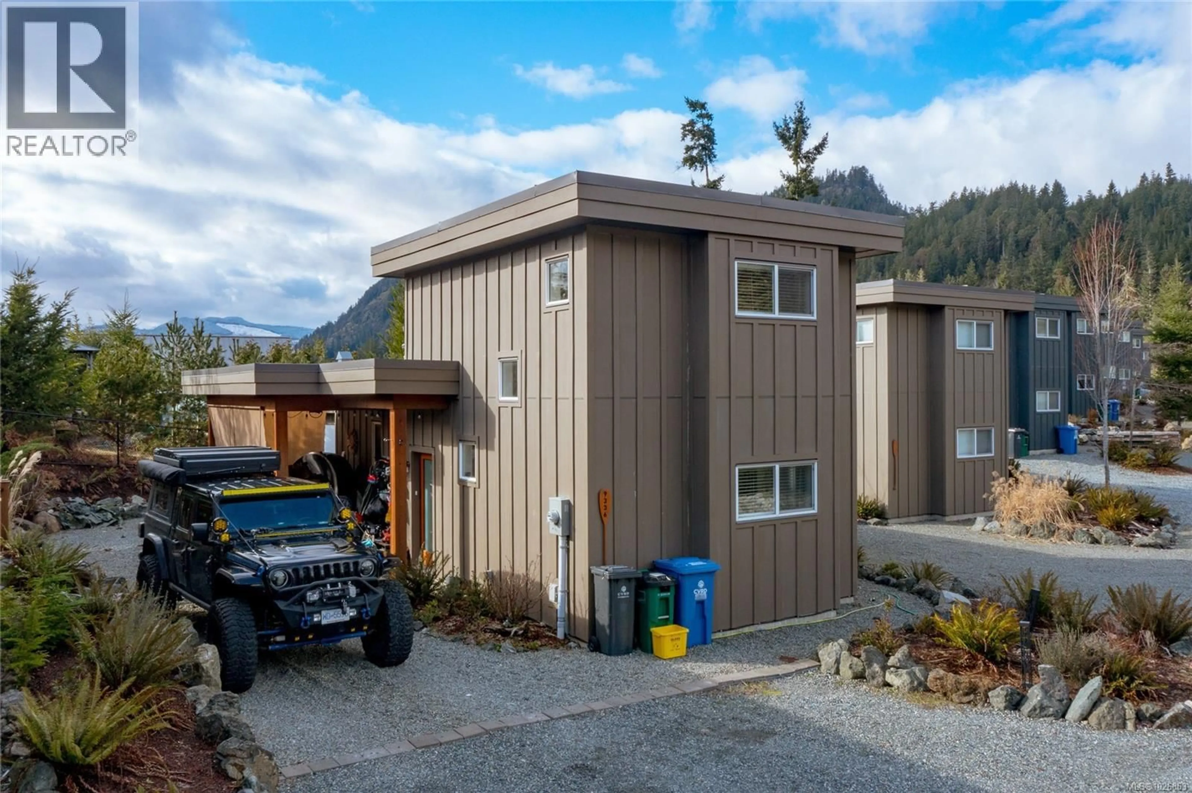 Home with vinyl exterior material, mountain view for 9336 CABIN WAY, Lake Cowichan British Columbia V0R2G1