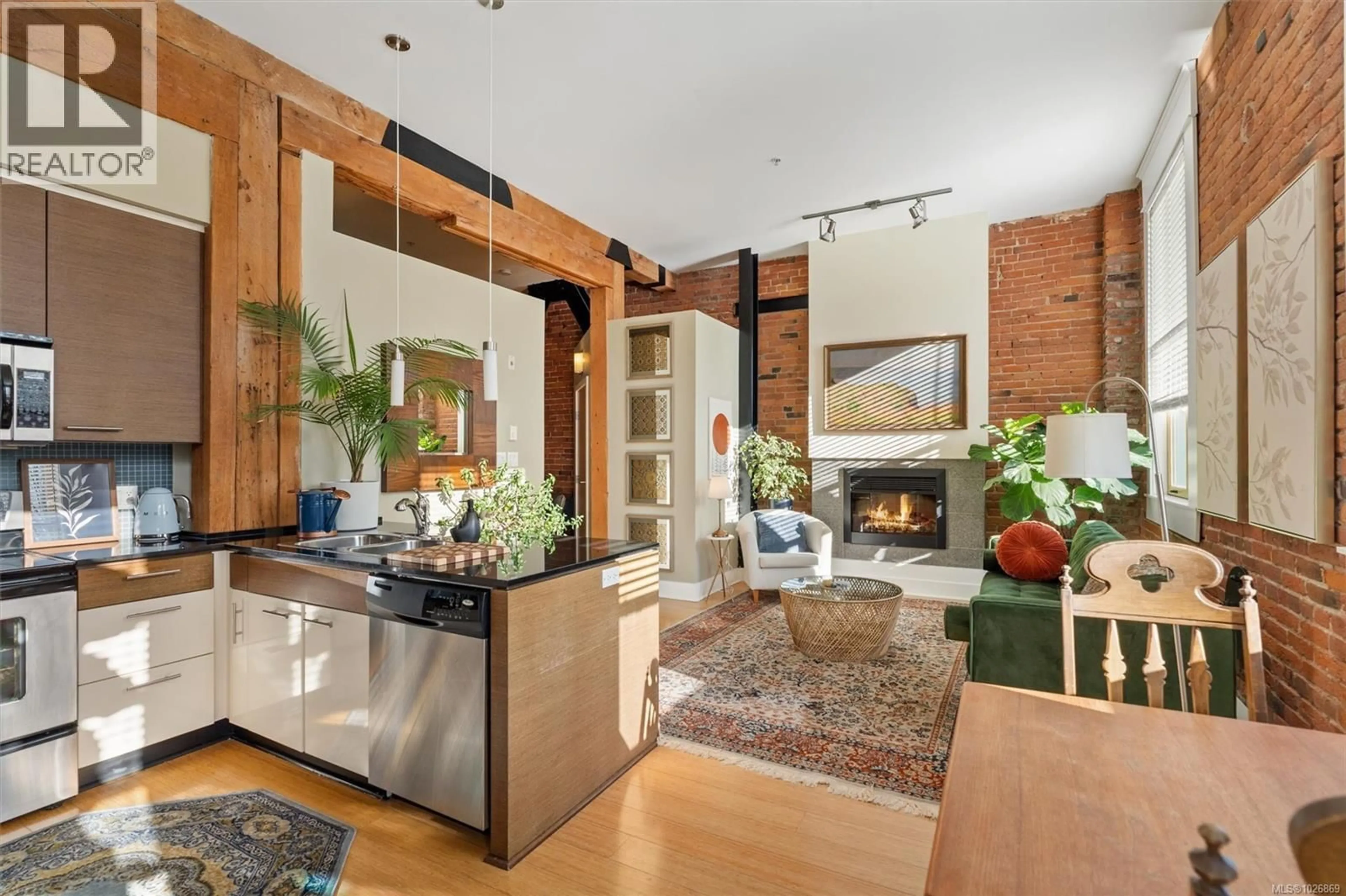 Unknown for 204 - 610 JOHNSON STREET, Victoria British Columbia V8W1M4