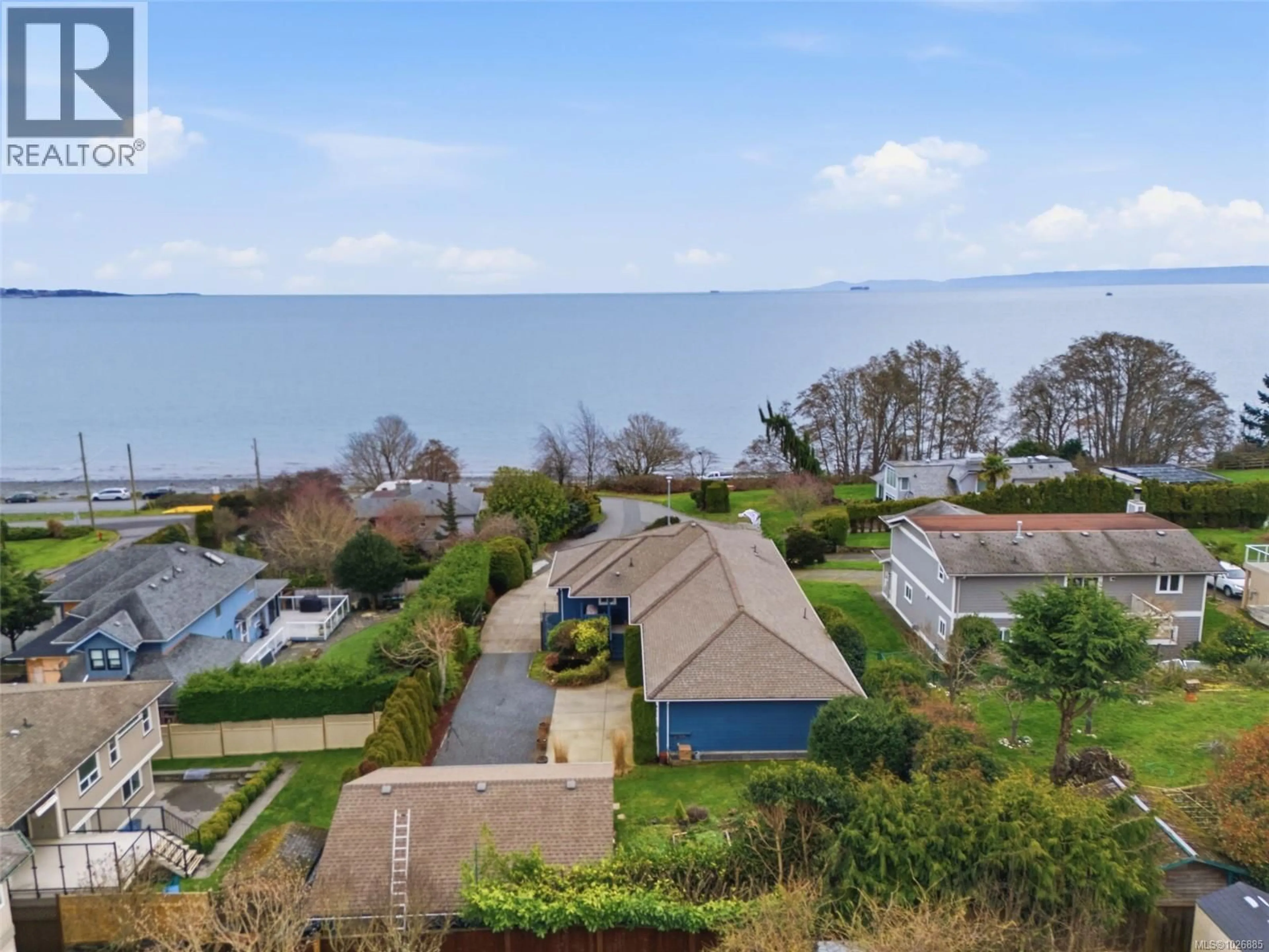 A pic from outside/outdoor area/front of a property/back of a property/a pic from drone, water/lake/river/ocean view for 3358 OCEAN BOULEVARD, Colwood British Columbia V9C1W7