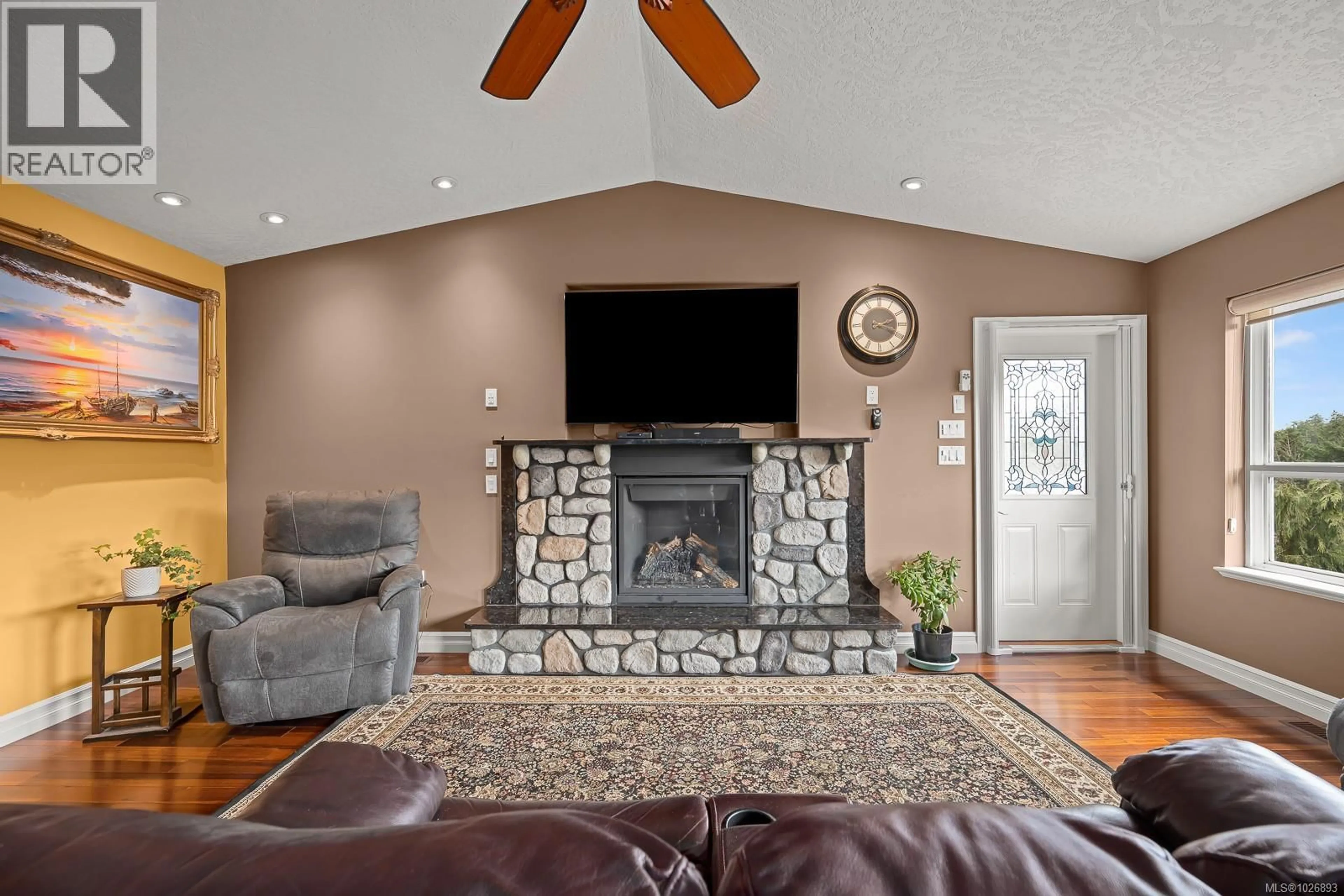 Living room with furniture, unknown for 1780 JAY BELL TRAIL, Qualicum Beach British Columbia V9K2S3