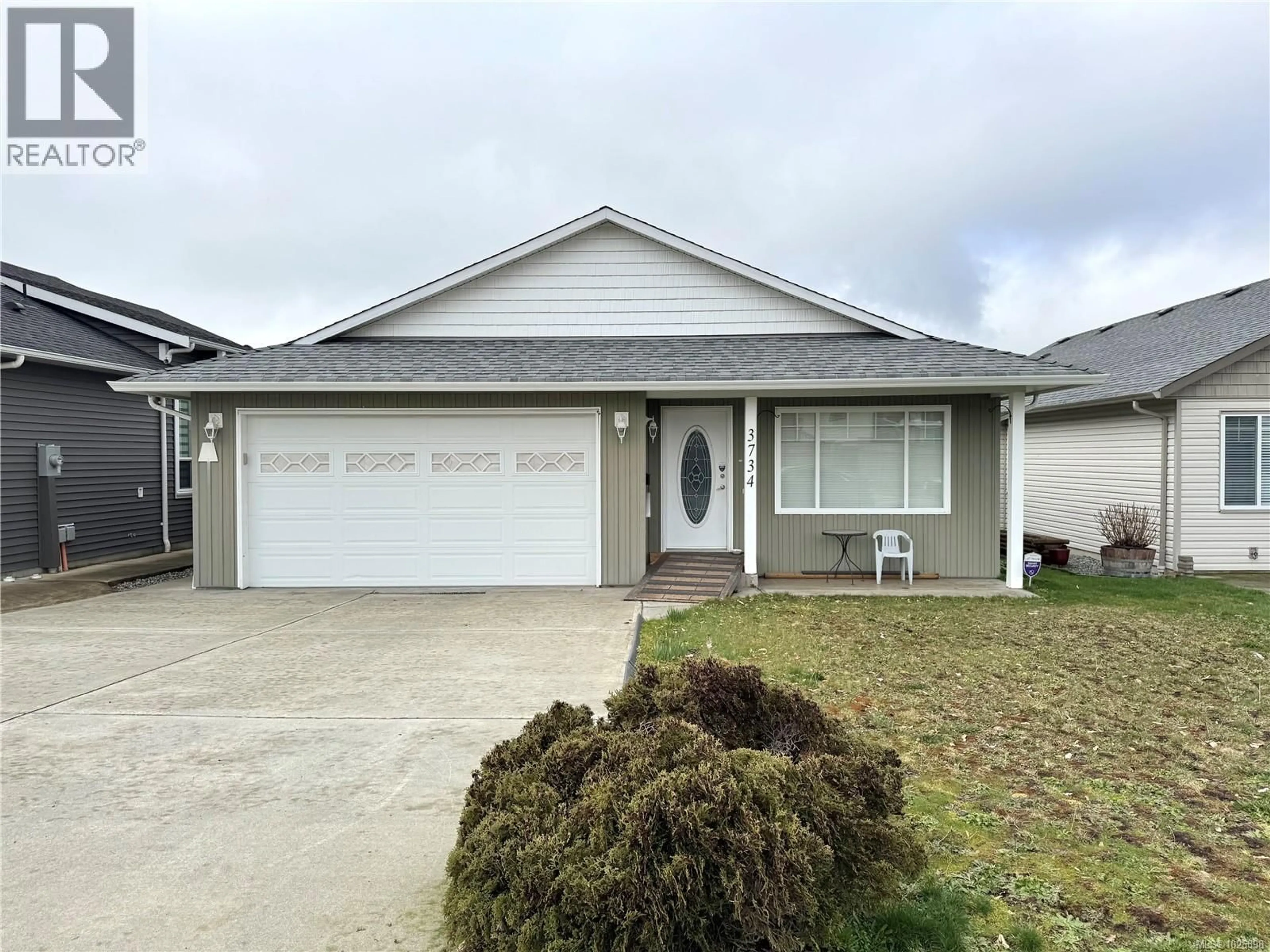 Home with vinyl exterior material, street for 3734 12TH AVENUE, Port Alberni British Columbia V9Y5A5