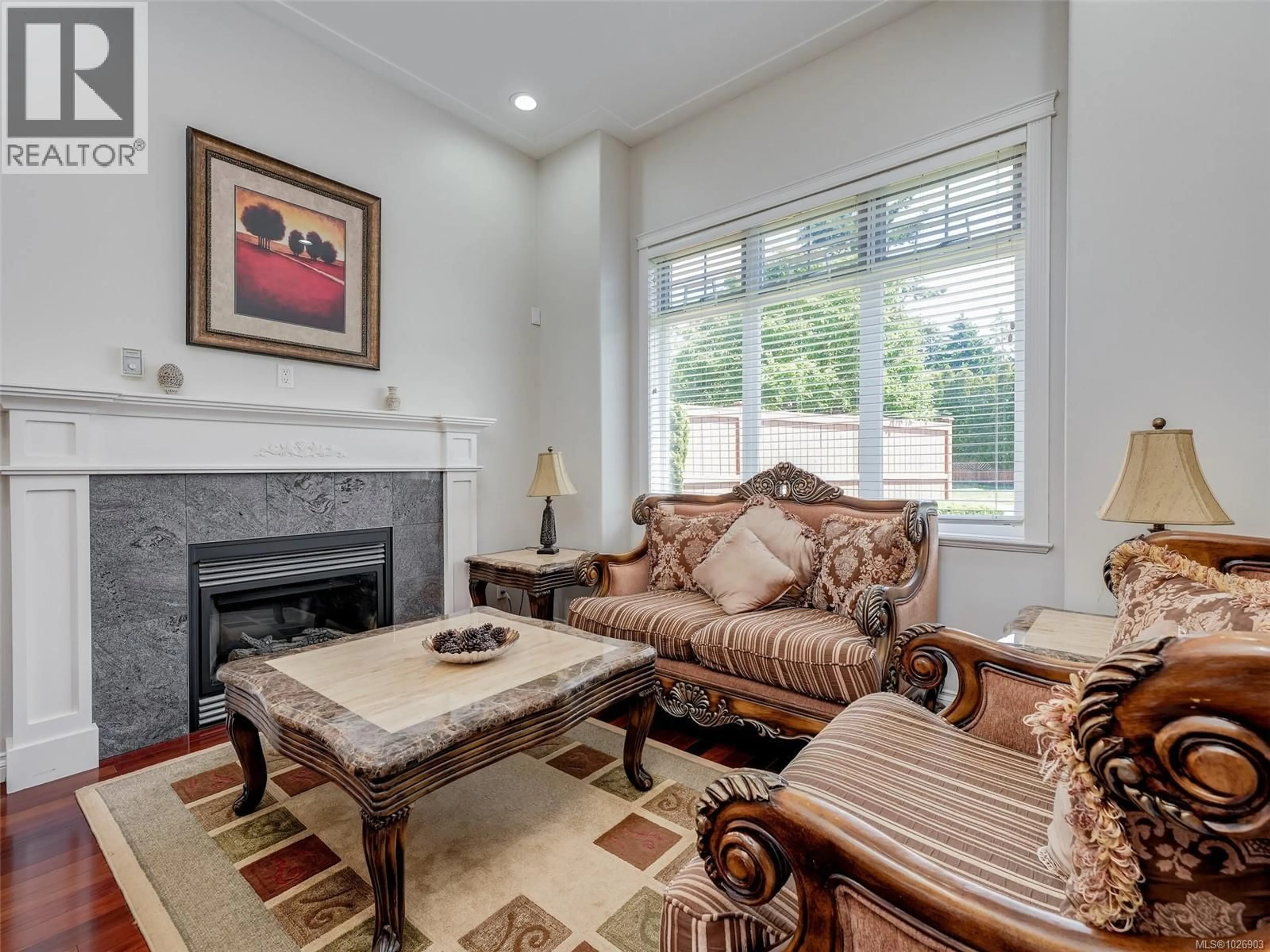 Living room with furniture, unknown for 4276 KINCAID STREET, Saanich British Columbia V8X4R3