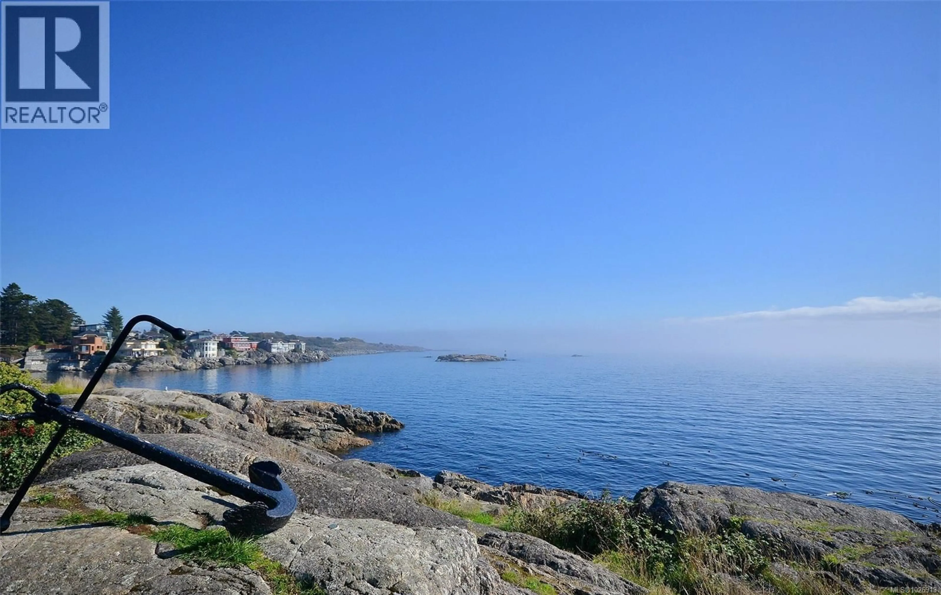 Blurry image for 1141 HADFIELD AVENUE, Esquimalt British Columbia V9A5N8