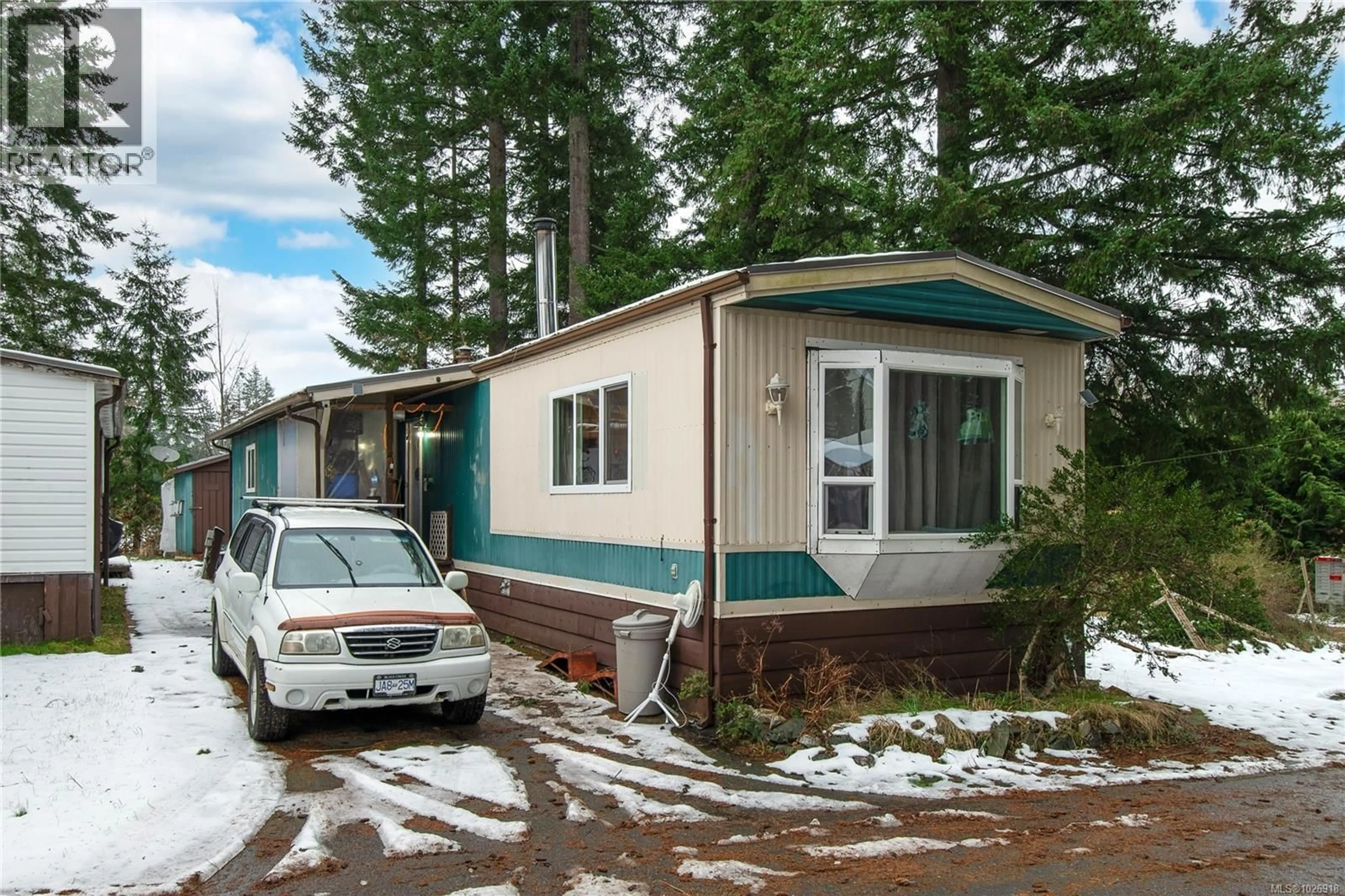 Home with vinyl exterior material, street for A - 3160 ISLAND HIGHWAY NORTH, Campbell River British Columbia V9W2H7
