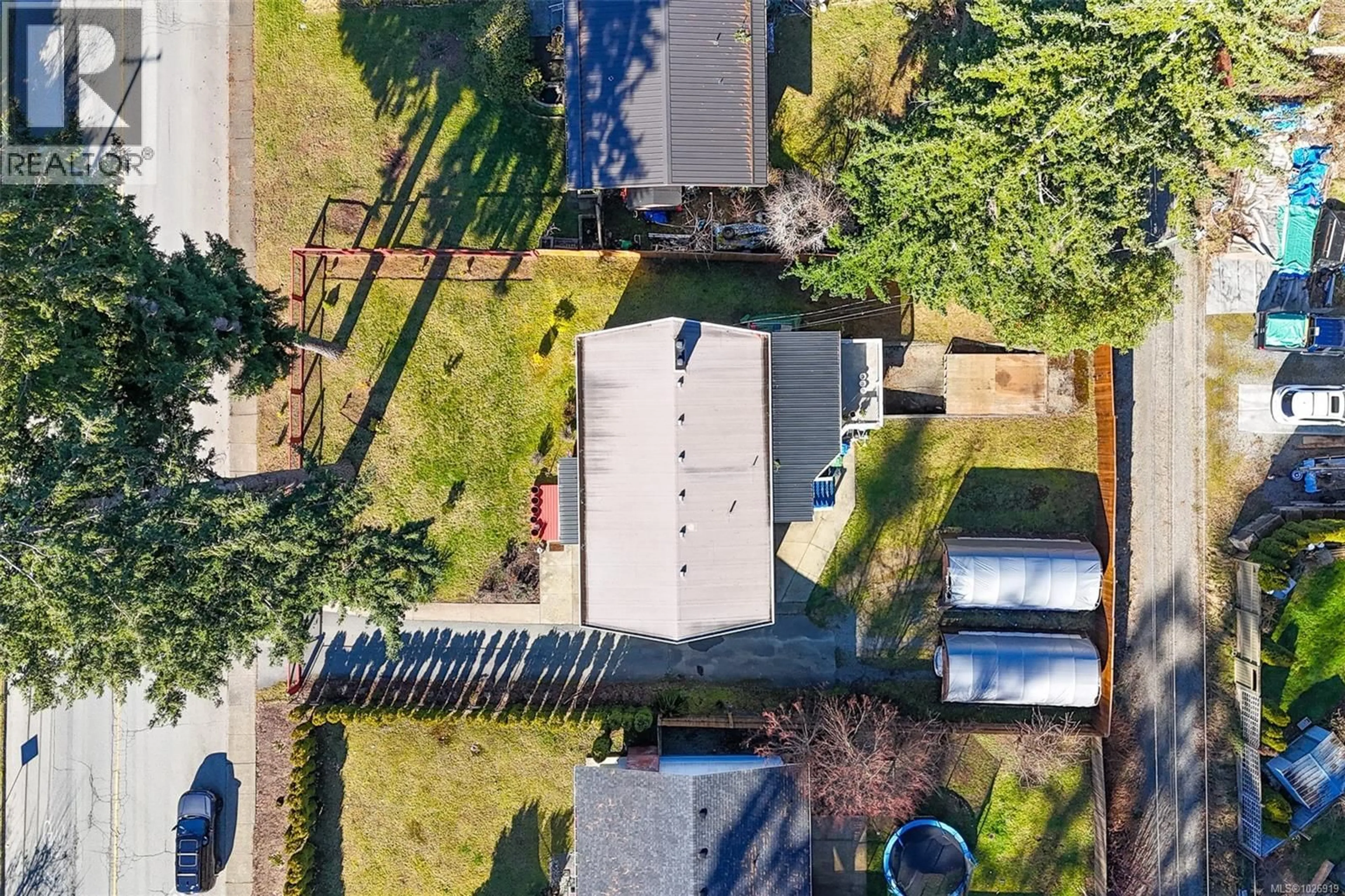 A pic from outside/outdoor area/front of a property/back of a property/a pic from drone, street for 2349 ANDERSON AVENUE, Port Alberni British Columbia V9Y2W7
