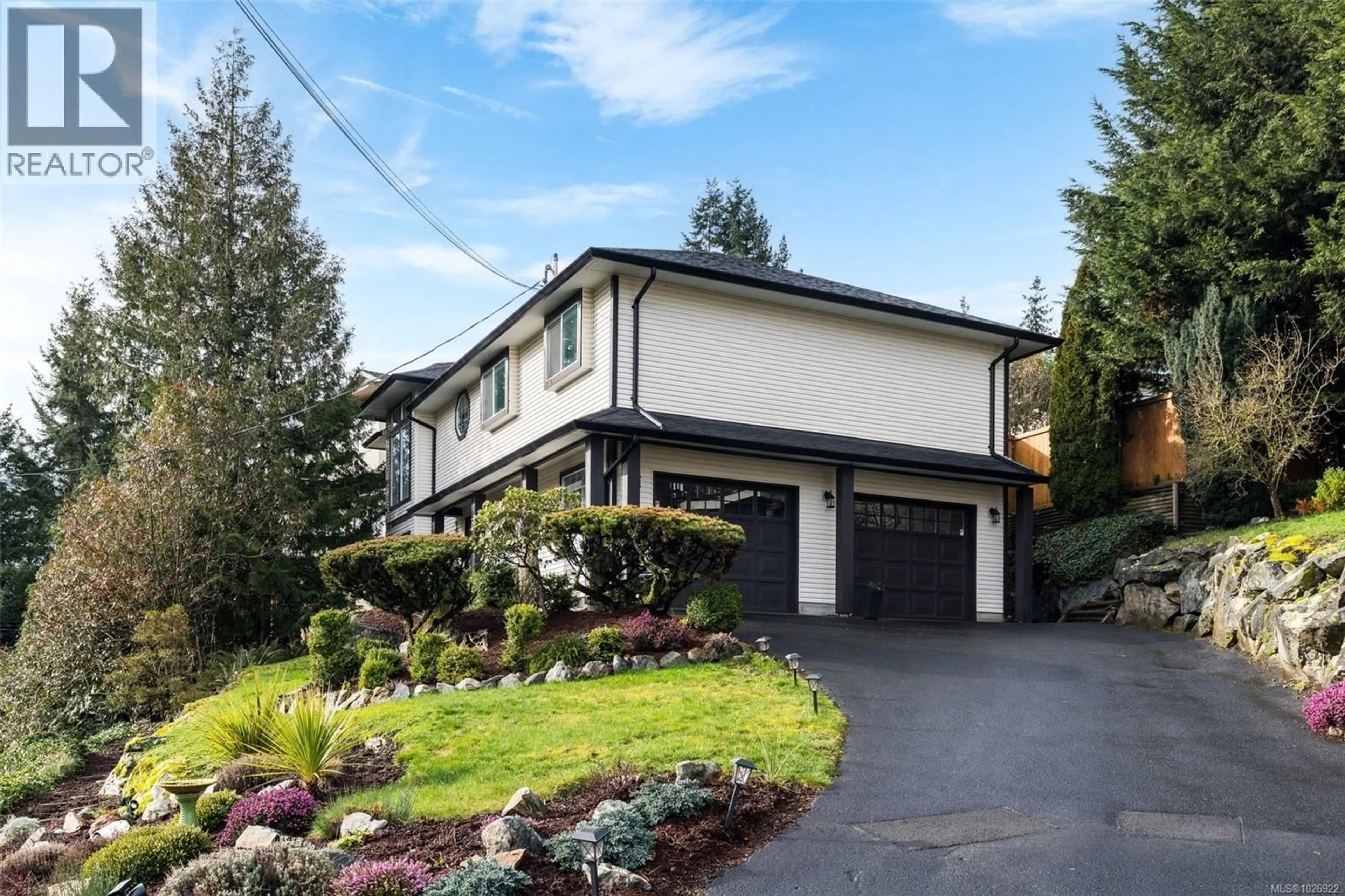 Home with vinyl exterior material, street for 2570 BUCKLER AVENUE, Langford British Columbia V9B5V3