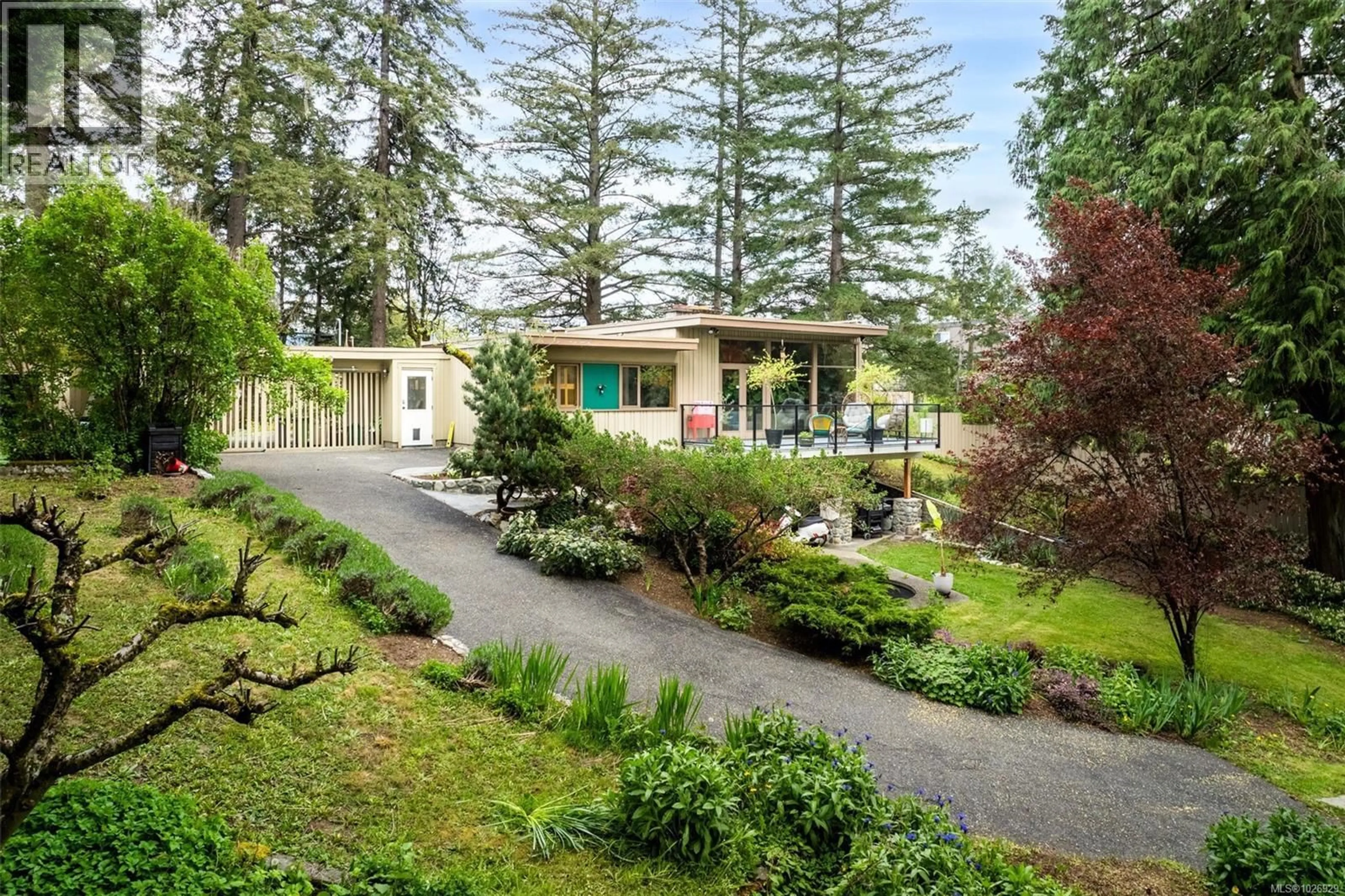 Patio, street for 6110 GRIEVE ROAD, Duncan British Columbia V9L2H1