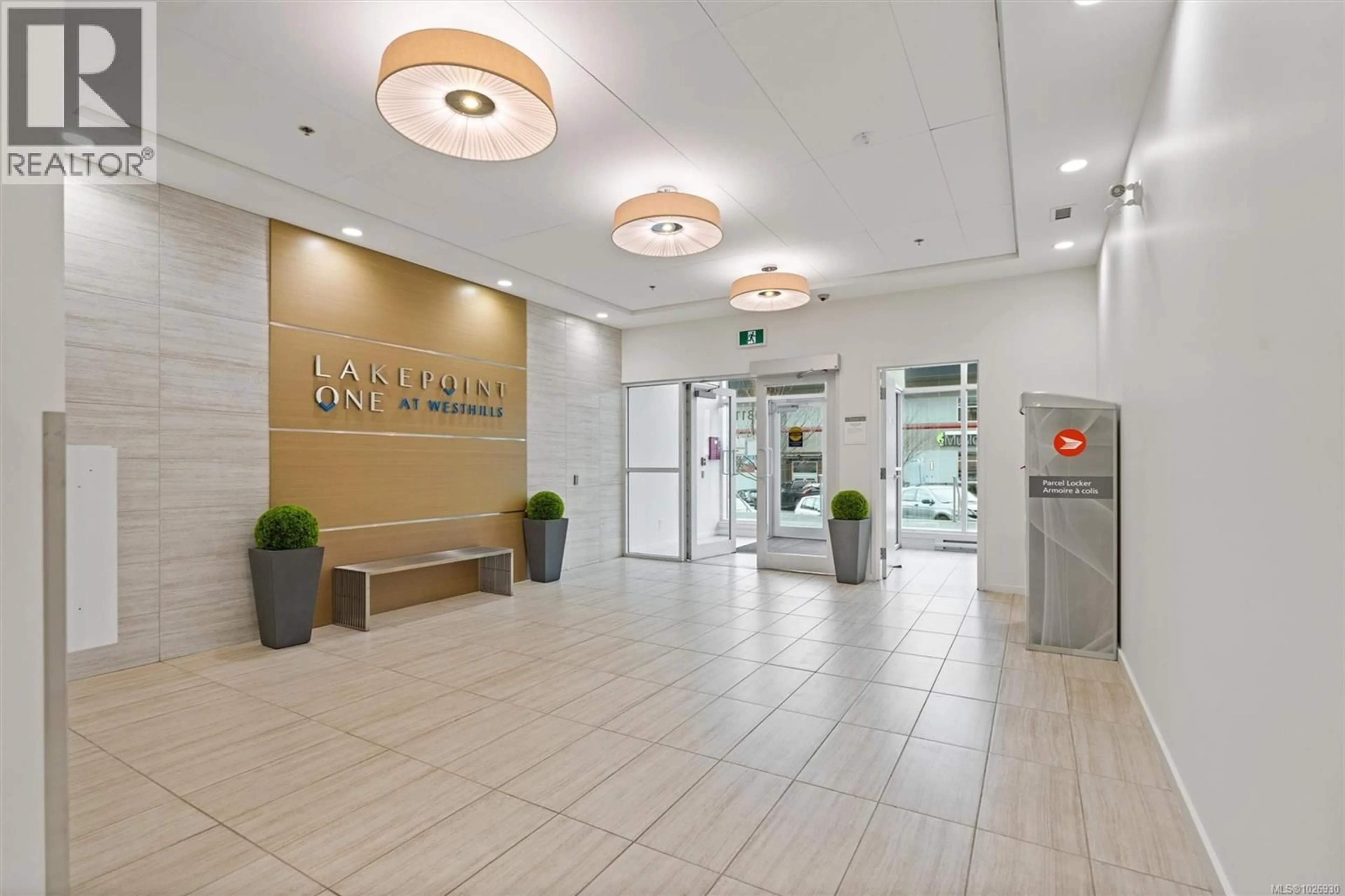 Lobby for 301 - 1311 LAKEPOINT WAY, Langford British Columbia V9B0S7