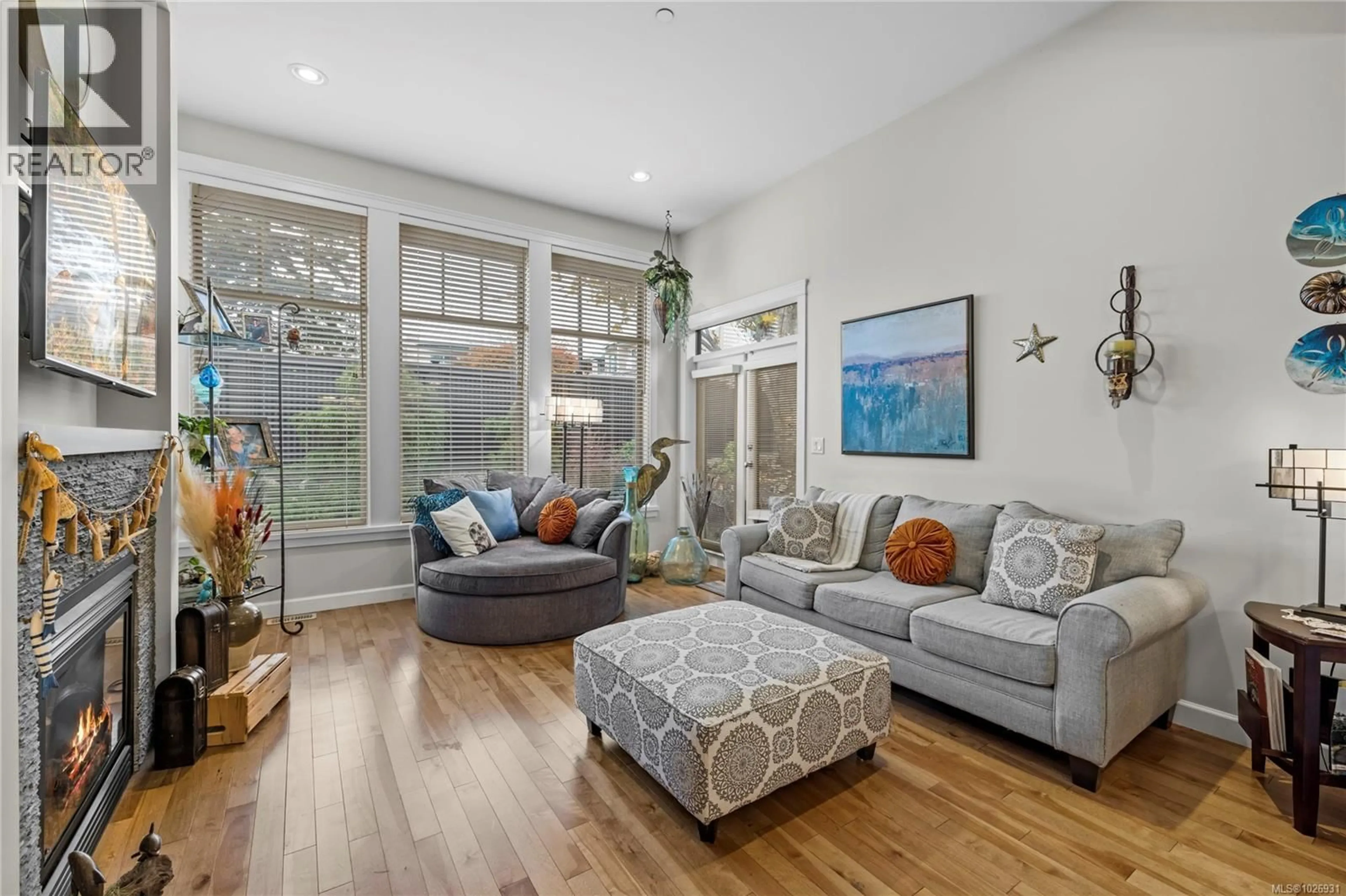 Living room with furniture, unknown for 103 - 4921 CORAL WAY, Nanaimo British Columbia V9V0A3