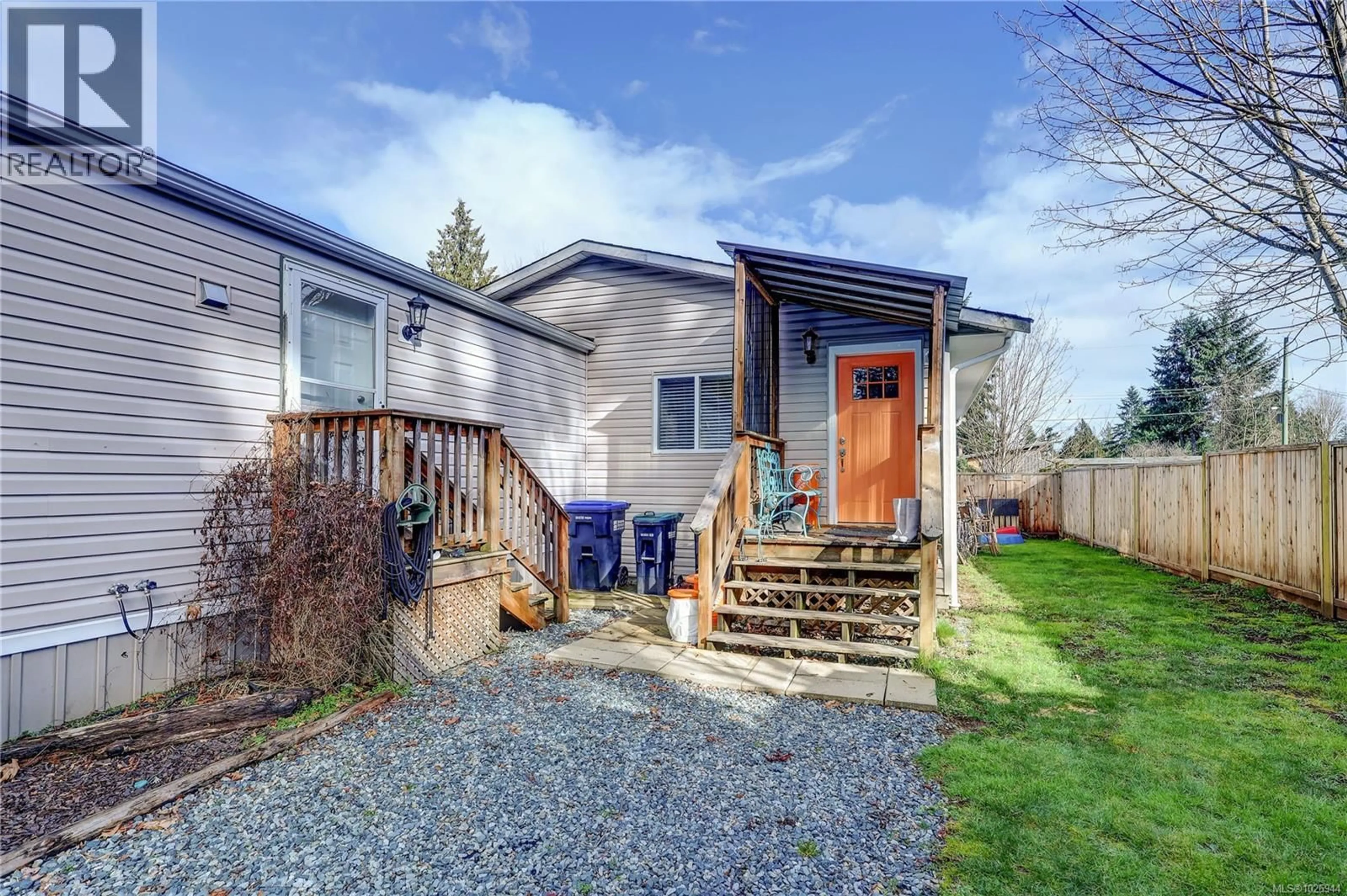 Home with vinyl exterior material, street for 2339 GOULD ROAD EAST, Nanaimo British Columbia V9X1K1