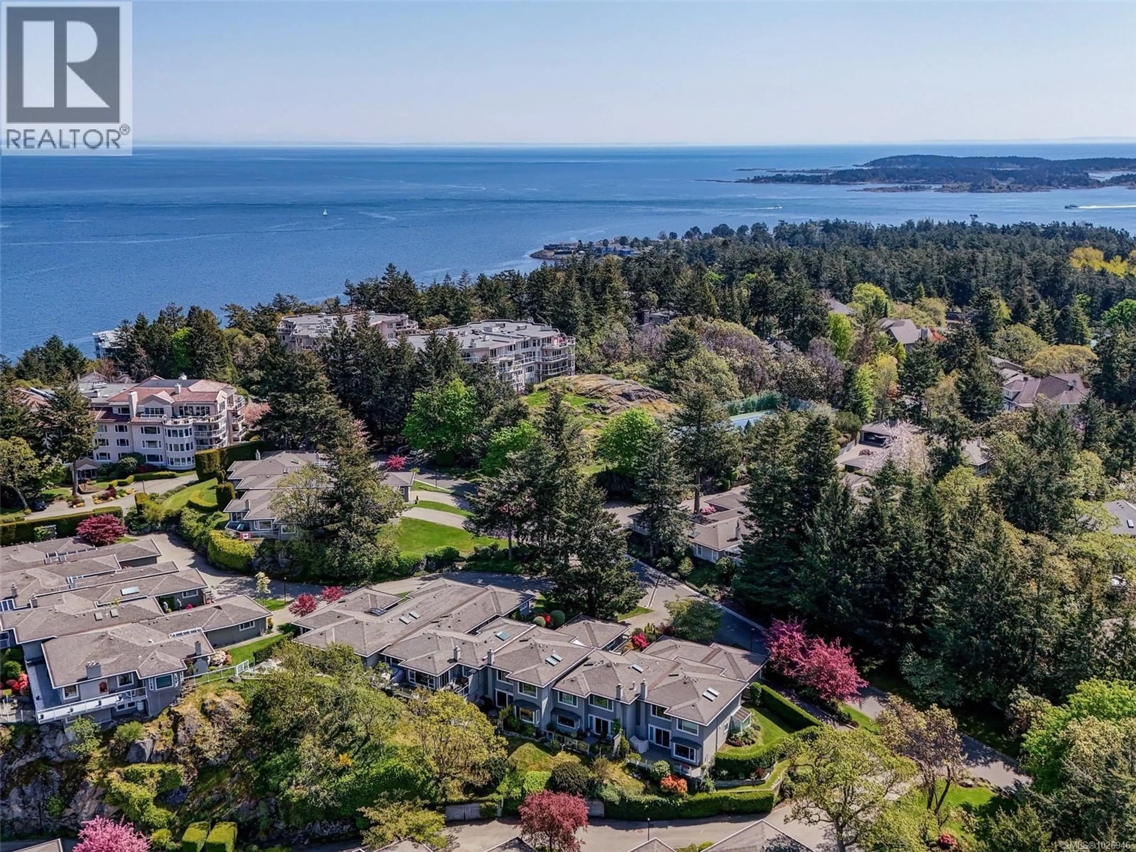 A pic from outside/outdoor area/front of a property/back of a property/a pic from drone, water/lake/river/ocean view for 603 - 2829 ARBUTUS ROAD, Saanich British Columbia V8N5X5