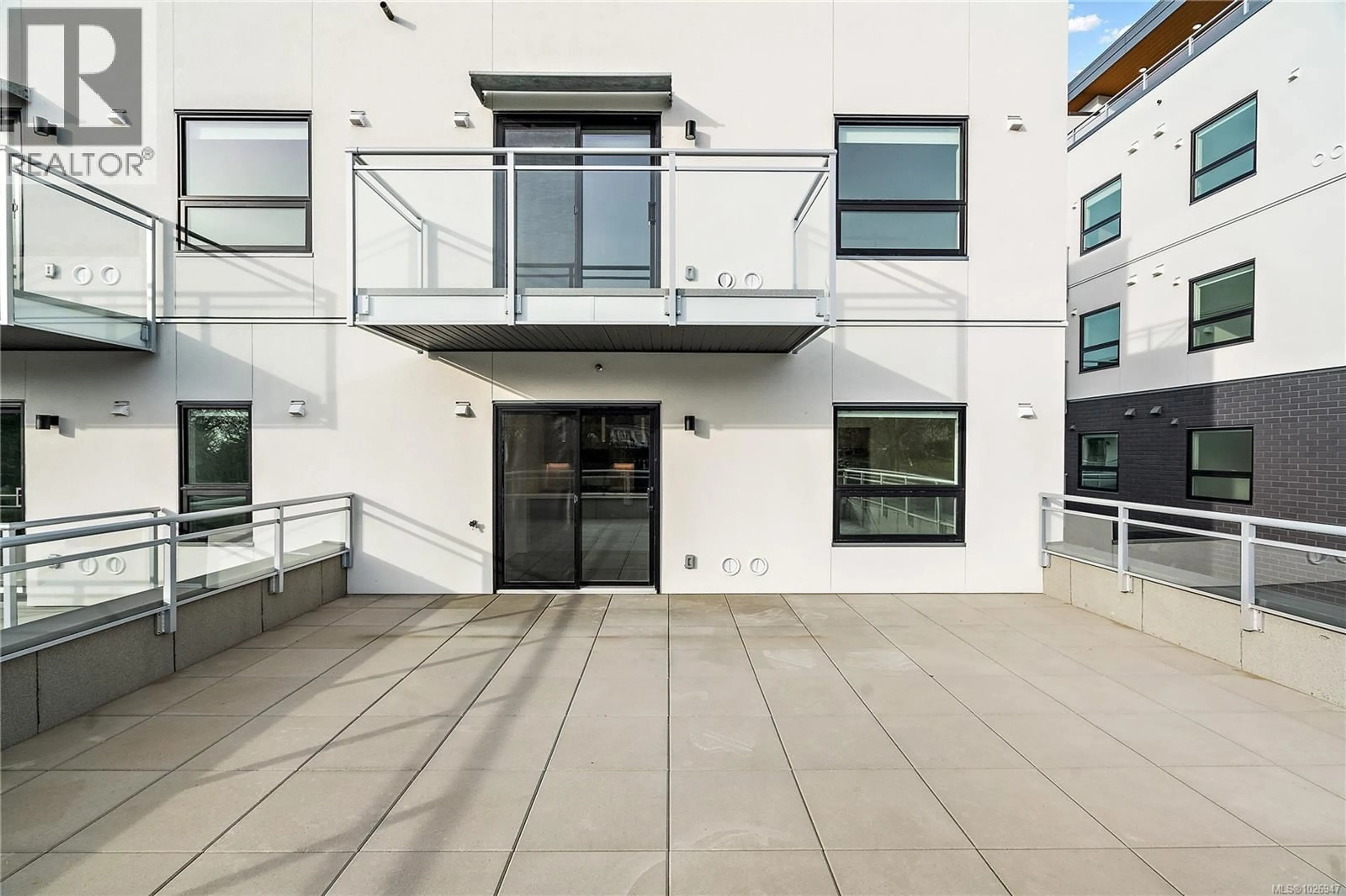 Unknown for 307 - 1102 ESQUIMALT ROAD, Esquimalt British Columbia V9A0L3