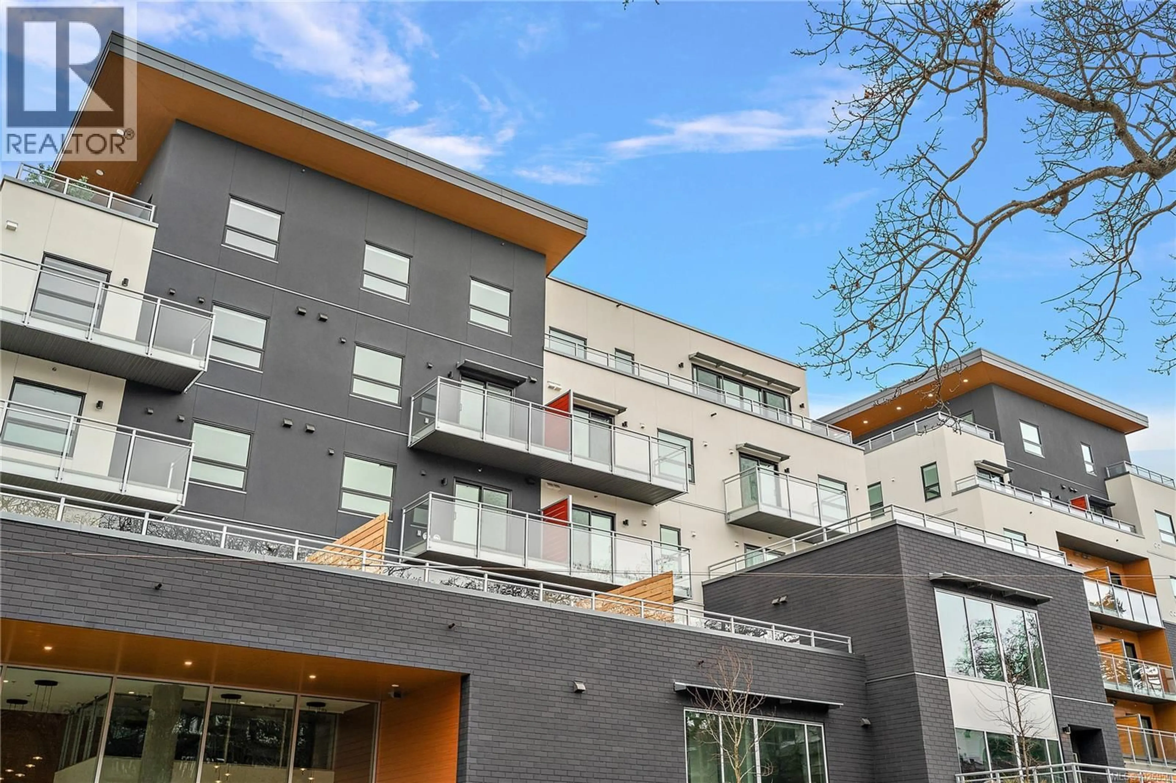 Patio, building for 308 - 1102 ESQUIMALT ROAD, Esquimalt British Columbia V9A0L3