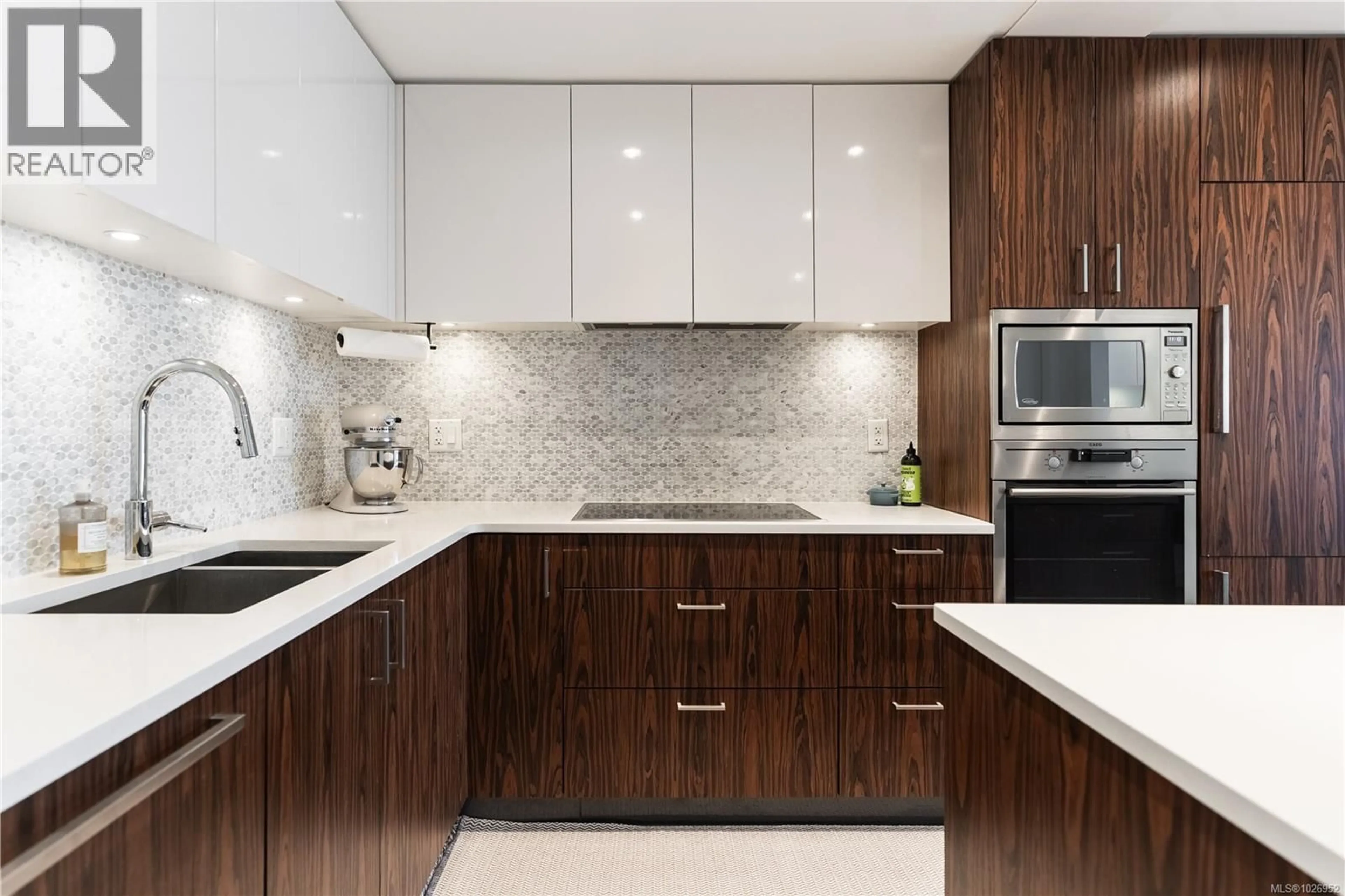 Contemporary kitchen, ceramic/tile floor for 801 - 838 BROUGHTON STREET, Victoria British Columbia V8W1E4