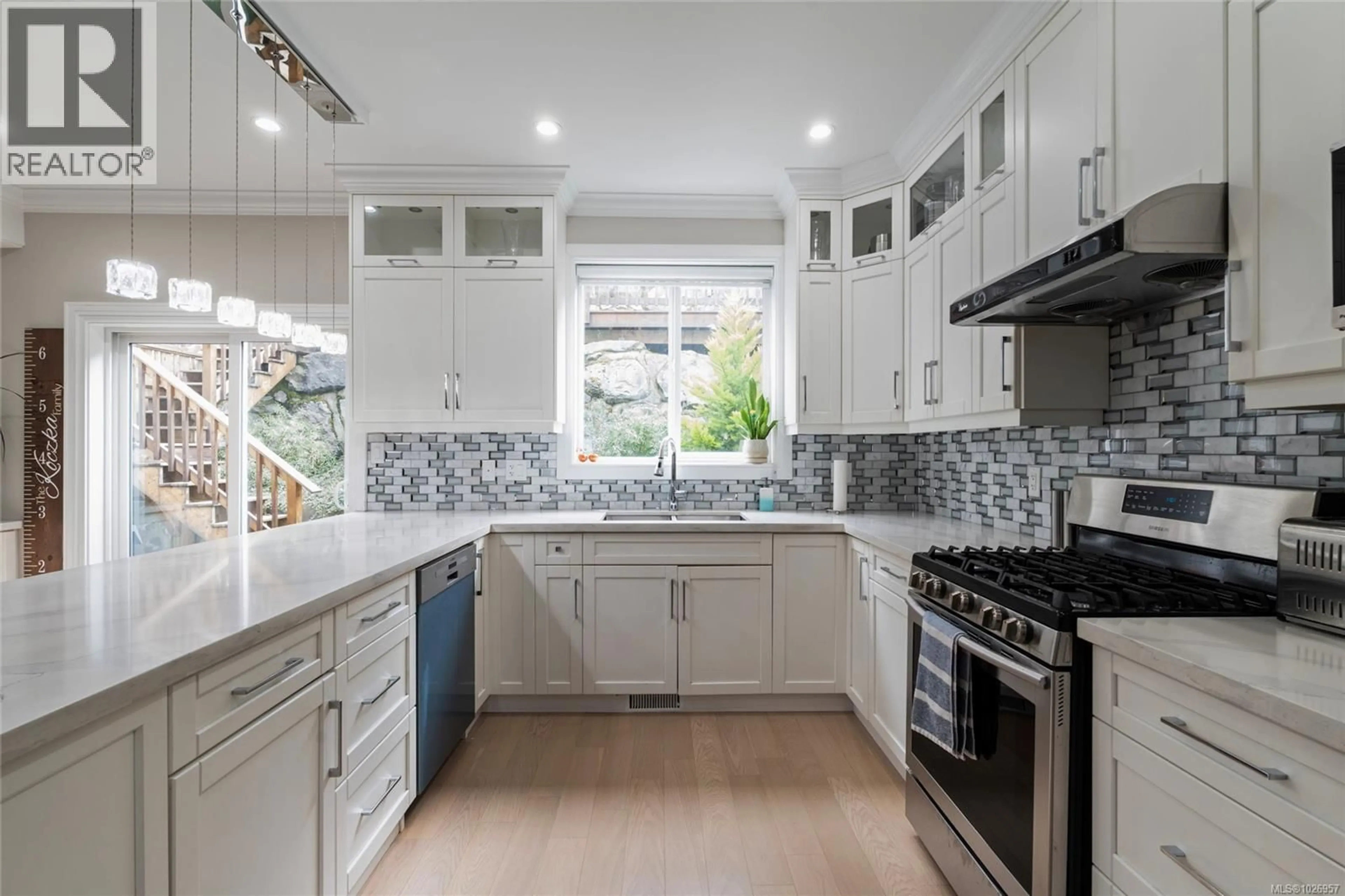 Contemporary kitchen, ceramic/tile floor for 3508 MYLES MANSELL ROAD, Langford British Columbia V9C2P3